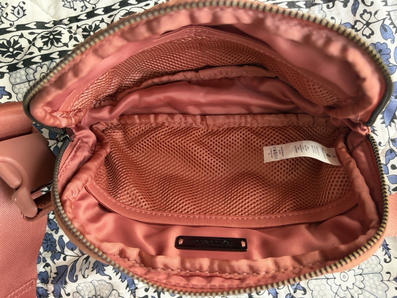 lululemon Pink Crossbody Bag Zip Closure Adjustable Strap Casual Travel