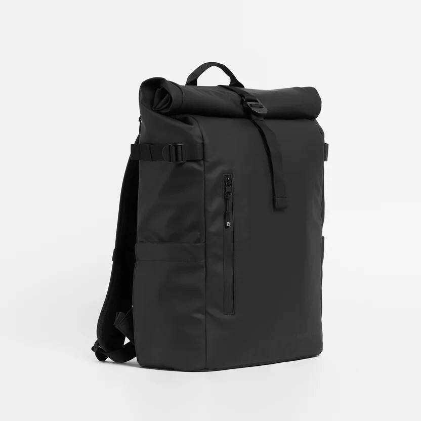 Stubble & Co – The Roll Top – 20L – All Black