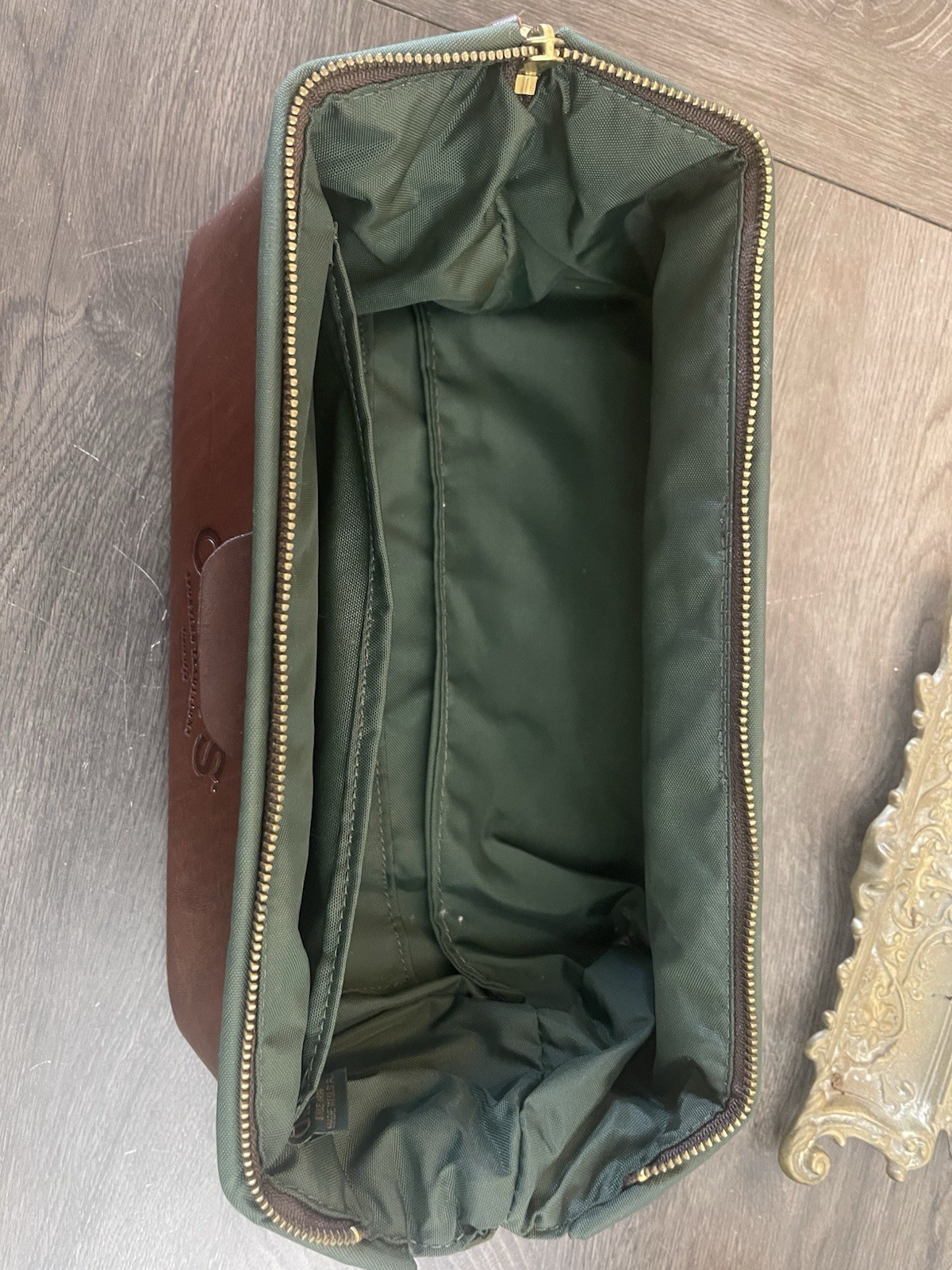 Orvis Battenkill Green Canvas Brown Leather Hinged Toiletry Bag