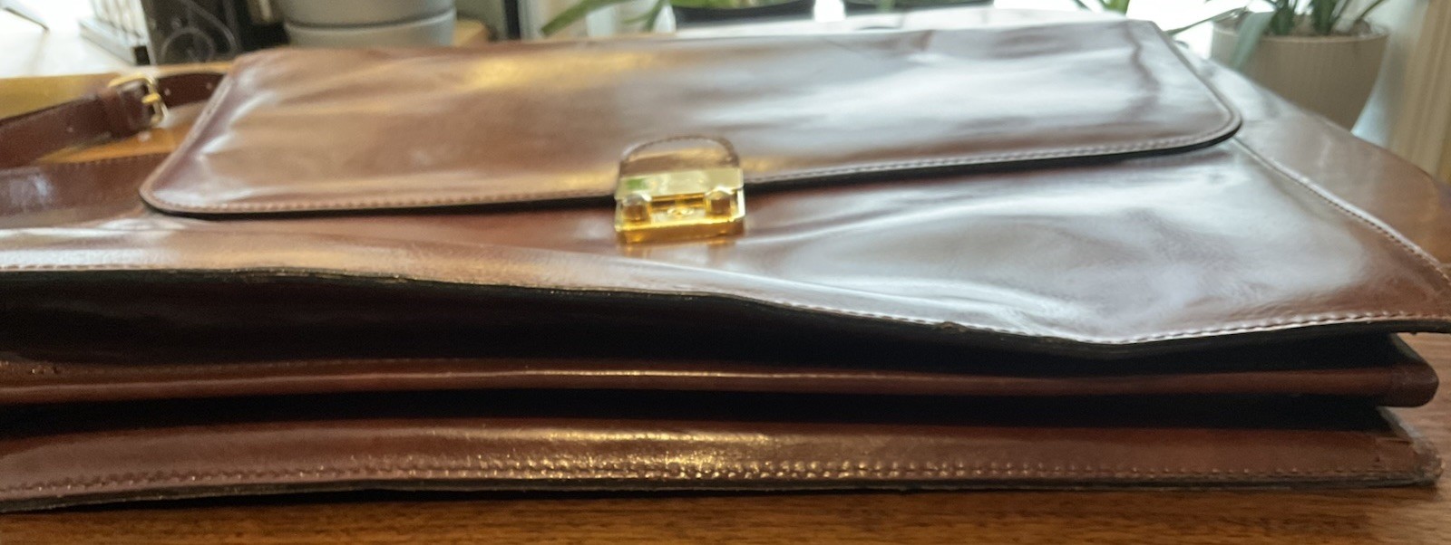 Bosca Brown Leather Men’s Briefcase/Document Case Top Handle Strap Push Lock
