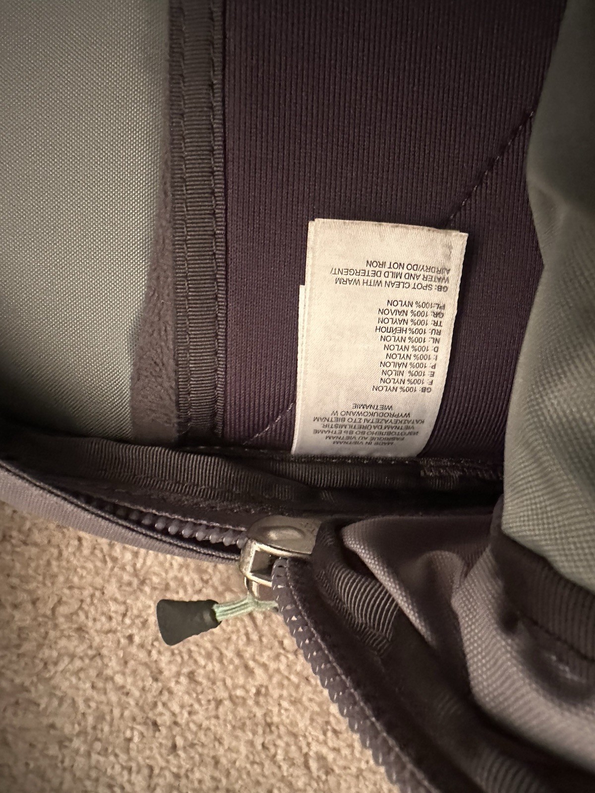 The North Face Borealis Backpack Flex vent Lap top sleeve Light Grey/Seafoam