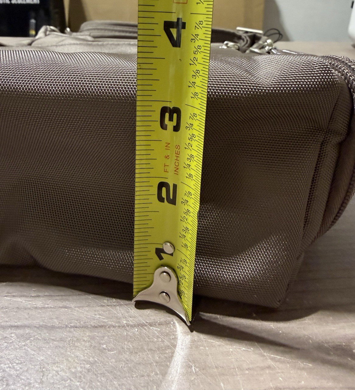 Travelon AntiTheft Classic Messenger Bag