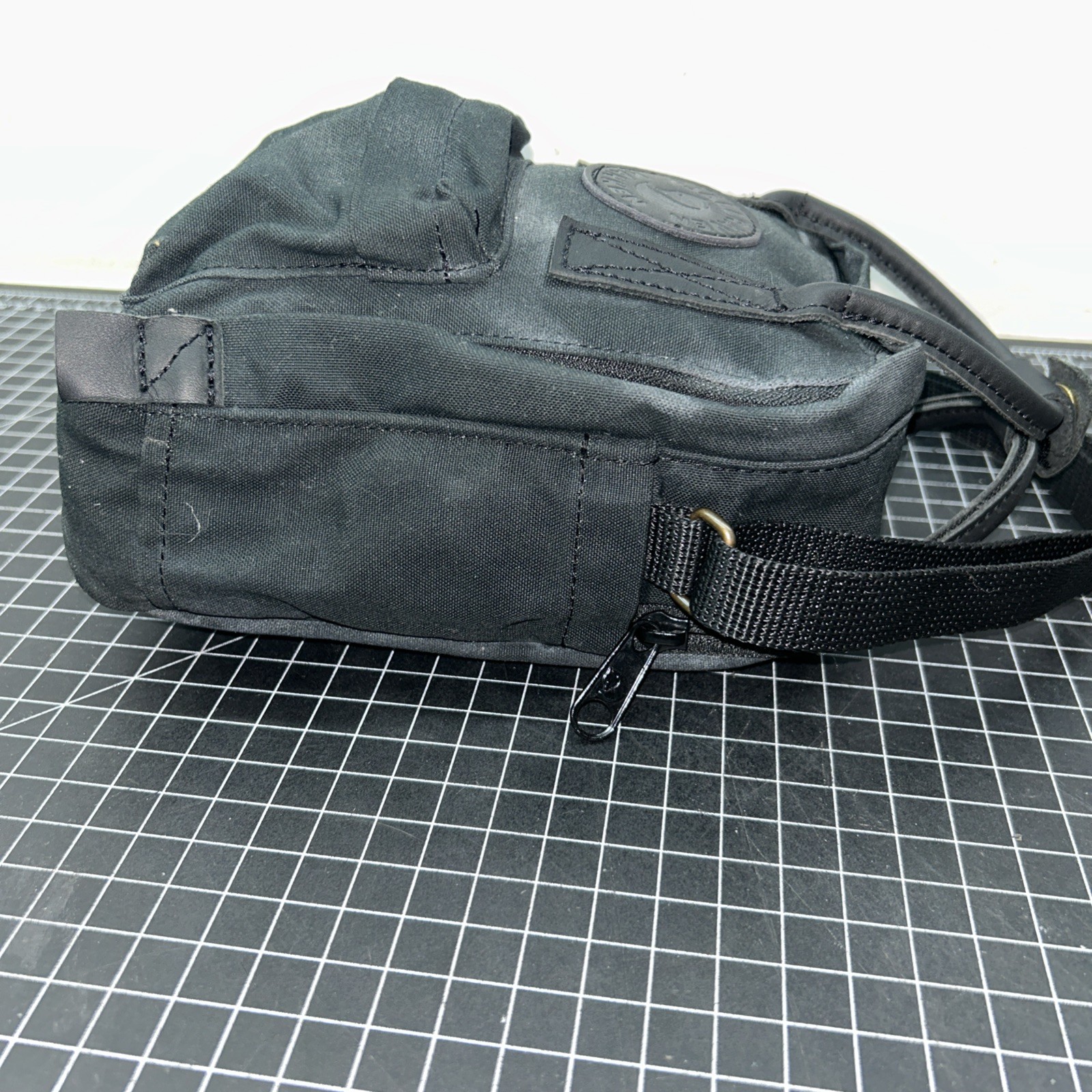 Fjällräven Kånken Mini Backpack Black 7”x8”x3”