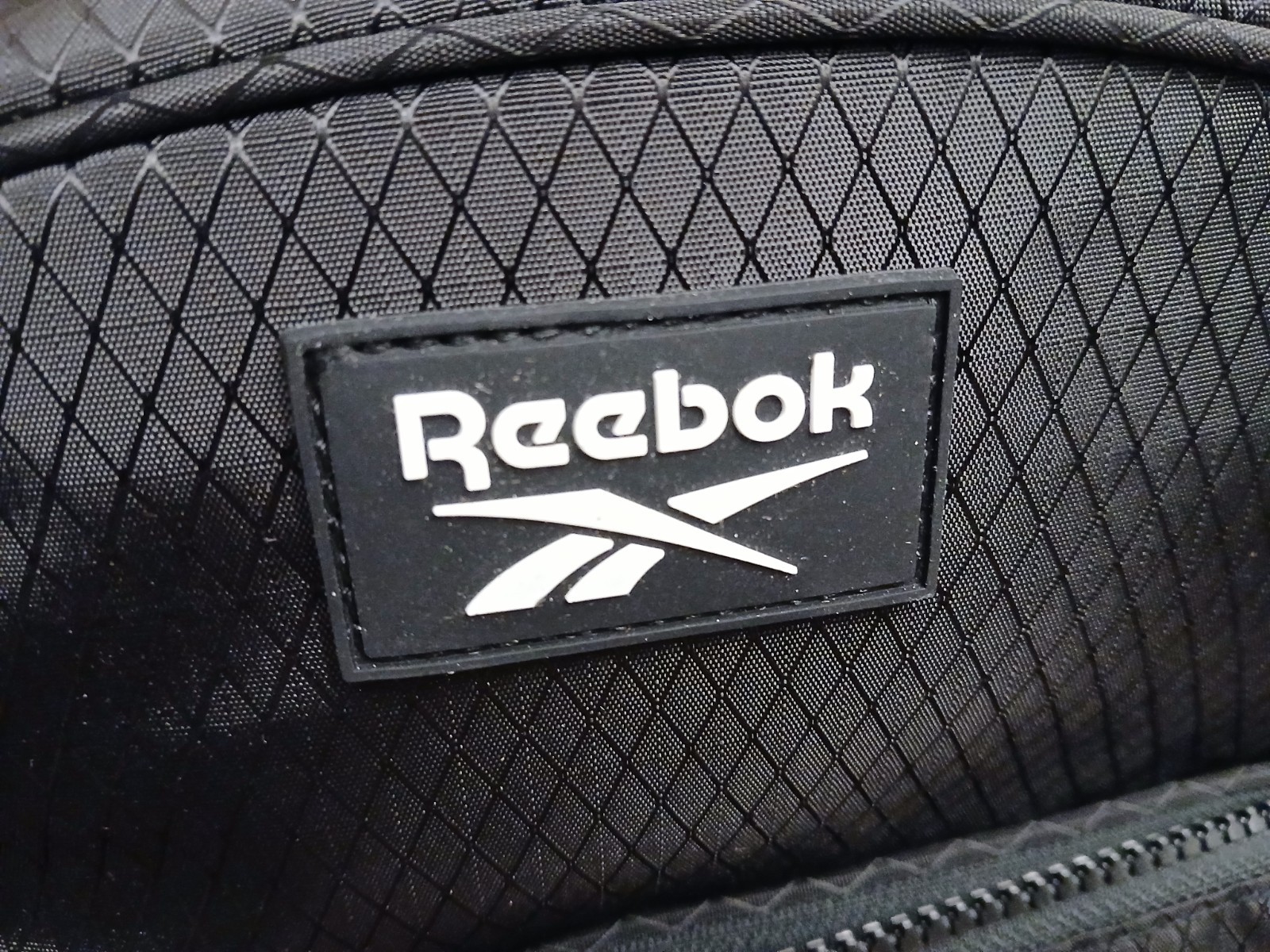Reebok REED Dopp Kit in BLACK for toiletries travel size 6L NEW with TAGS