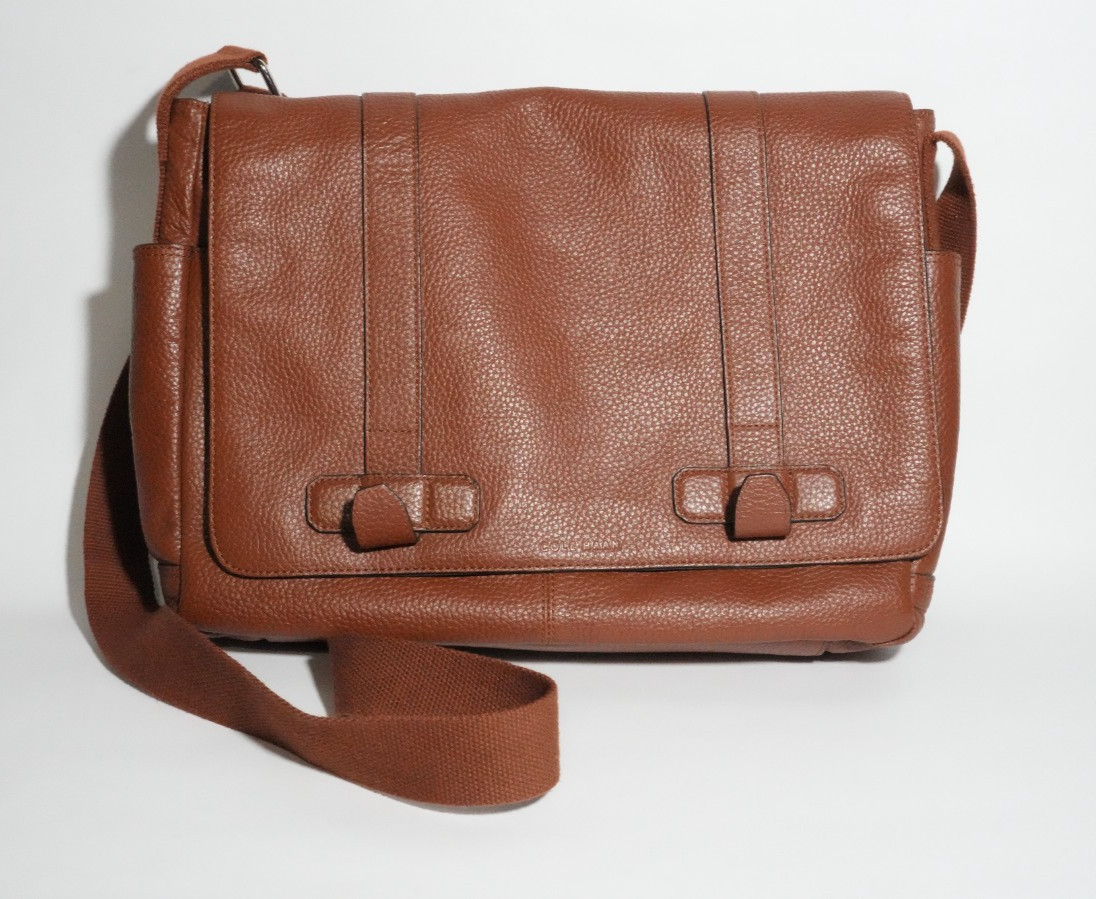 Cole Haan Leather Messenger Bag – Brown – 17” x 12” – Classic & Stylish