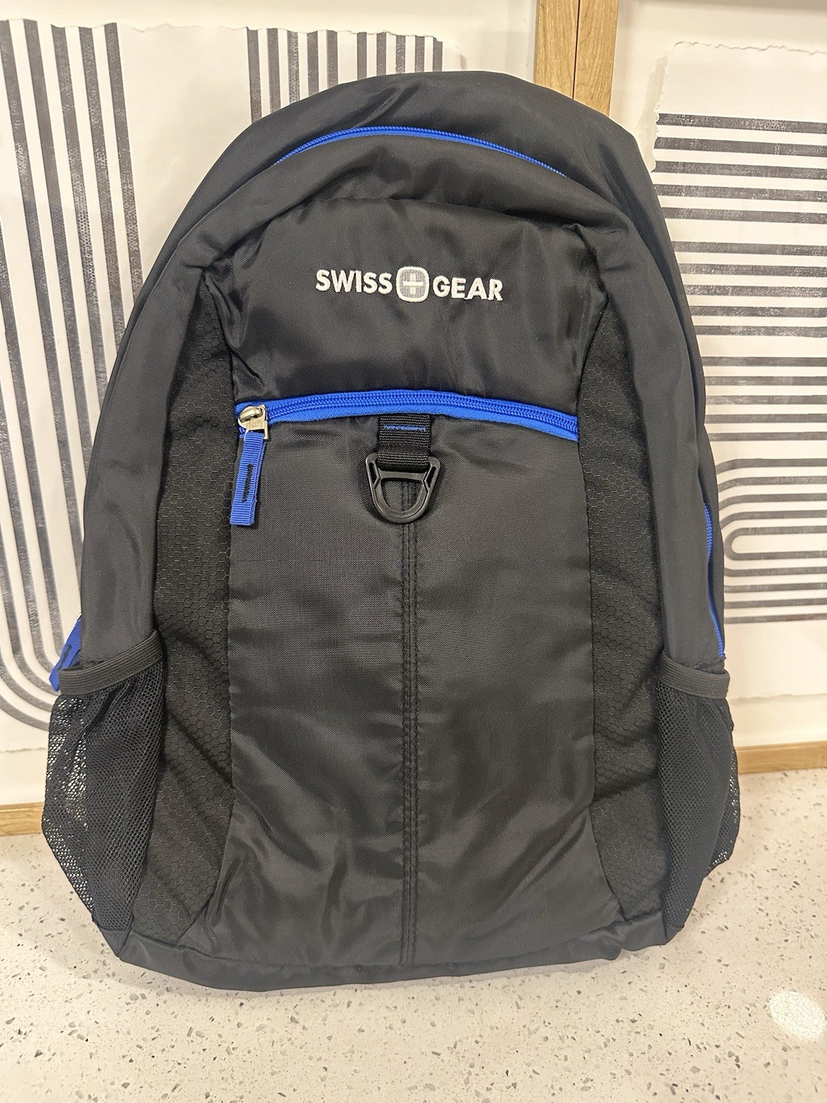 NWT SWISS+GEAR LIGHTWEIGHT NYLON BLACK/ blue BACKPACK 17in By 13in.