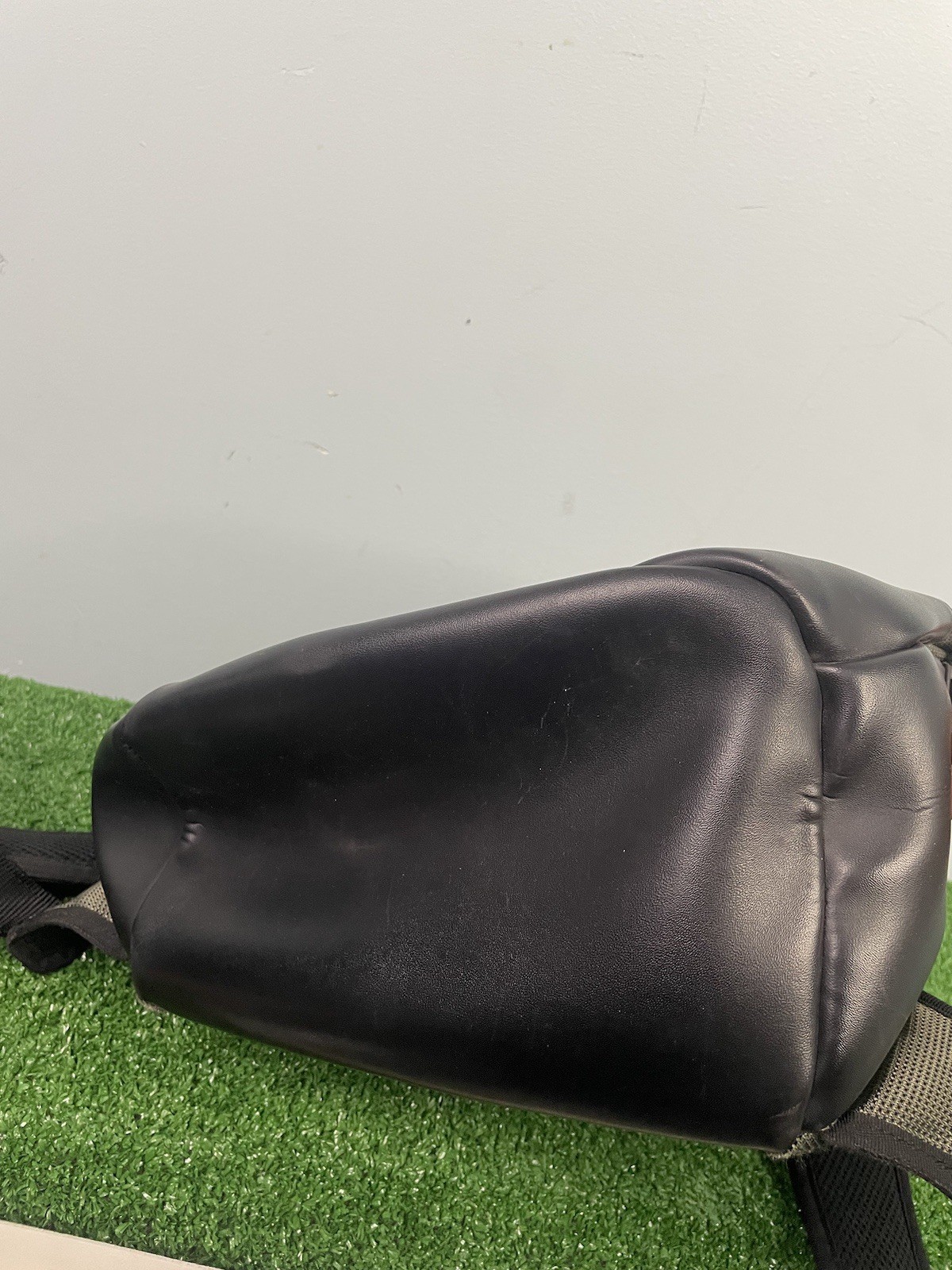 Tumi T2 Tech Backpack 513G Olive Green Appr 16x11x8 Ballistic Nylon & Leather B1