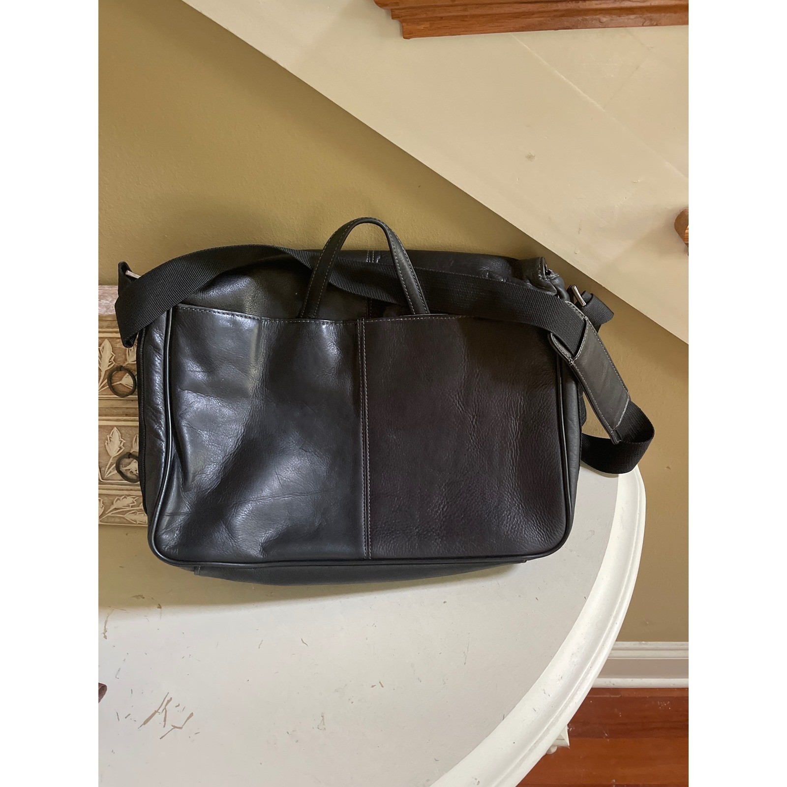 Kenneth Cole Reaction Mens Black Leather Messenger Bag Satchel Crossbody Laptop