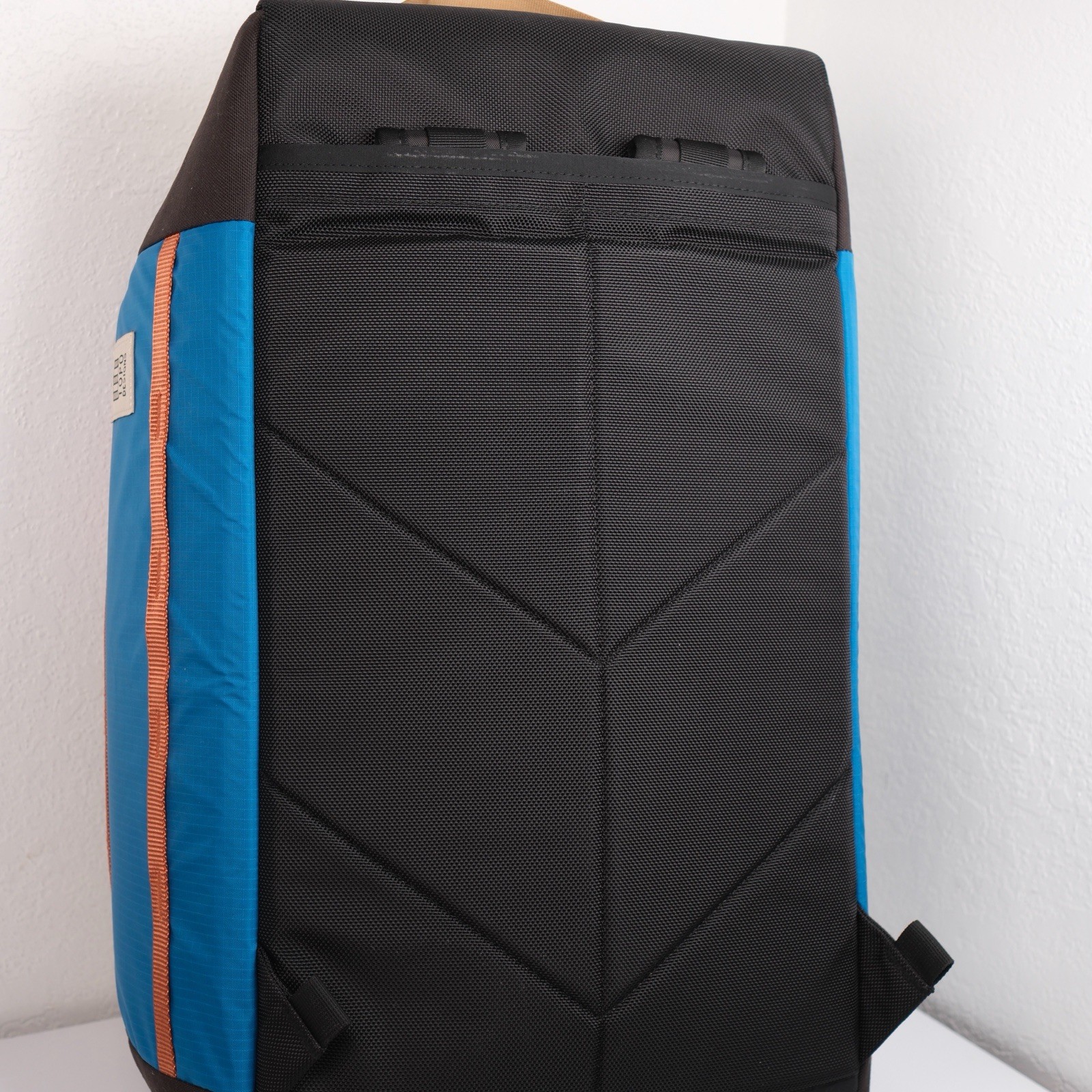 Topo Designs Mountain Duffel 40L Backpack Bag Blue Cream Black 3-Way Travel