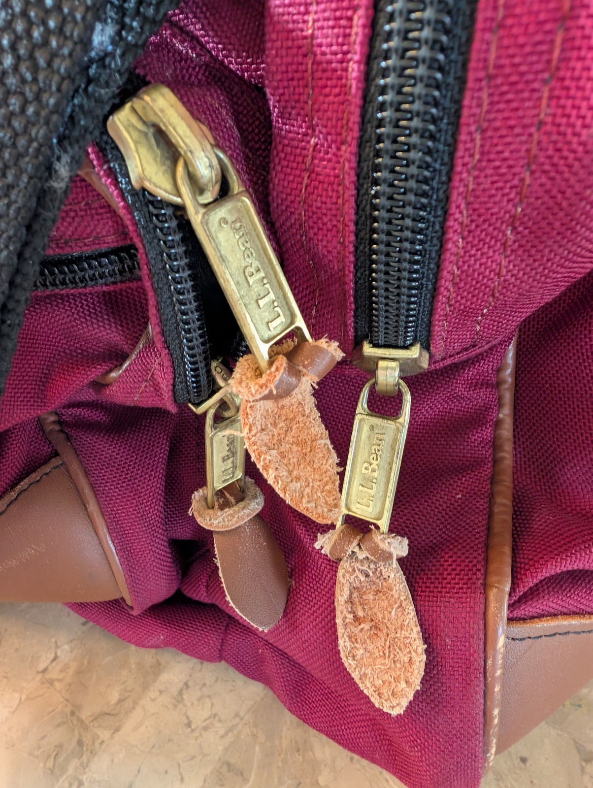 Vintage LLBean Canvas/Leather Red Canvas Shoulder Handle Travel Duffle Bag 24″
