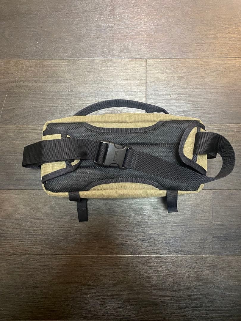 Chrome Kovac Sling Bag Black/Olive 30x15x10cm Used Light Wear