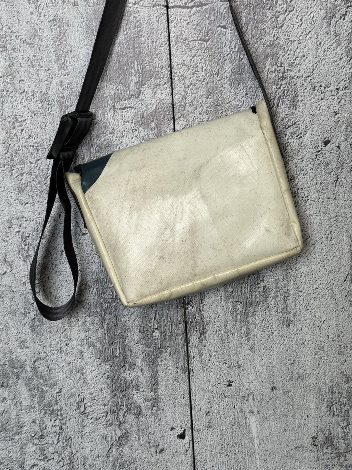 FREITAG G5.1 Messenger Bag Upcycled Truck Tarp Crossbody Unique Design