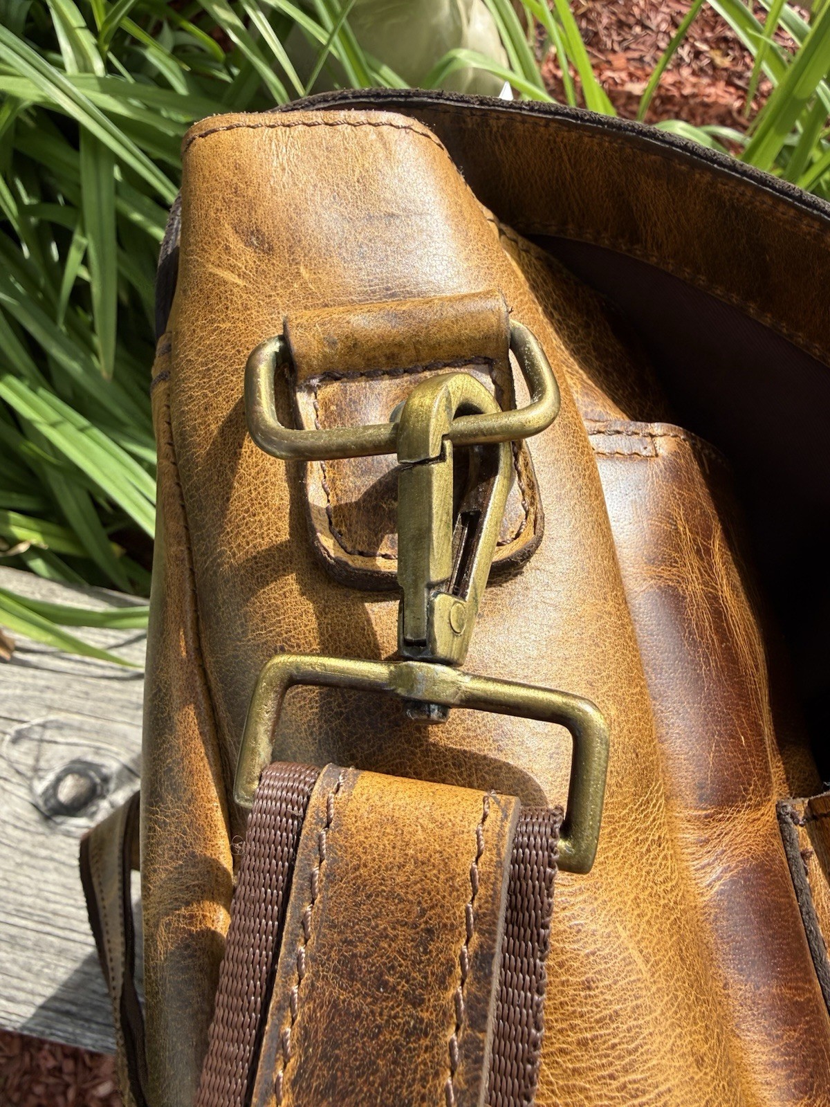 Buffalo Distressed Rustic Leather Large Messenger Bag Laptop Shoulder Bag