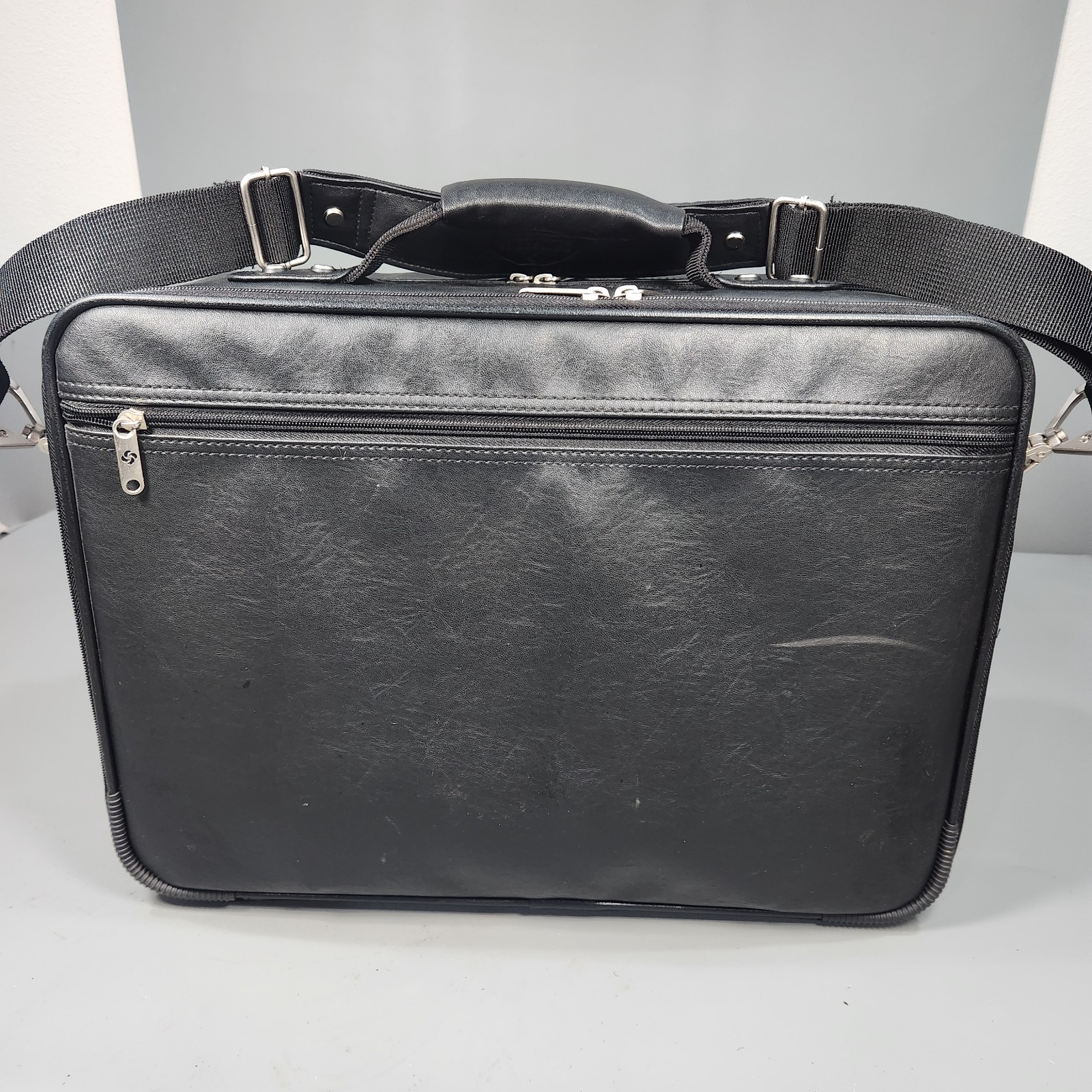 Samsonite Classic Computer Case Black Leather Dual Laptop Bag 15.5″ w/strap