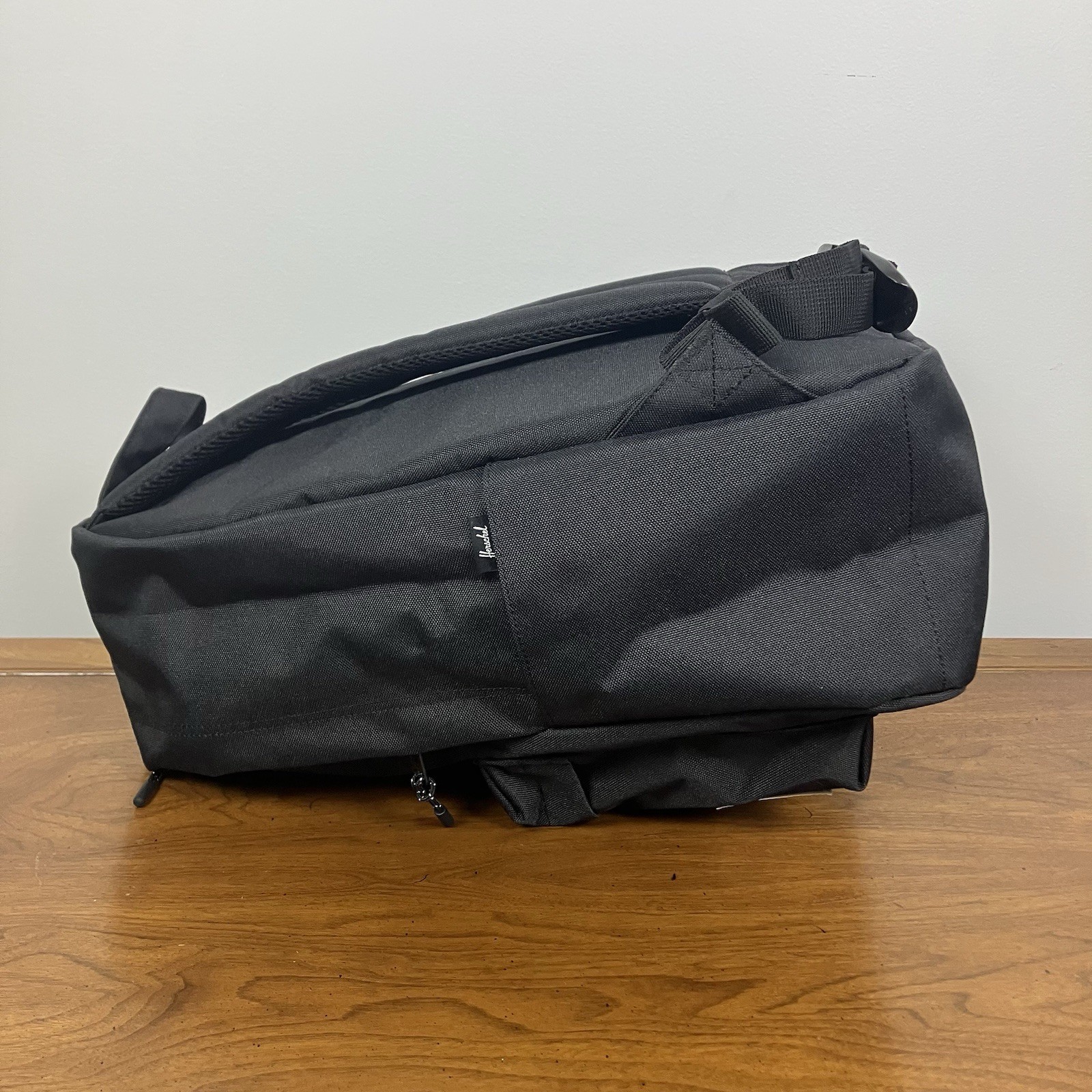 Herschel Supply Co Classic Black Backpack School Travel Daypack Bookbag