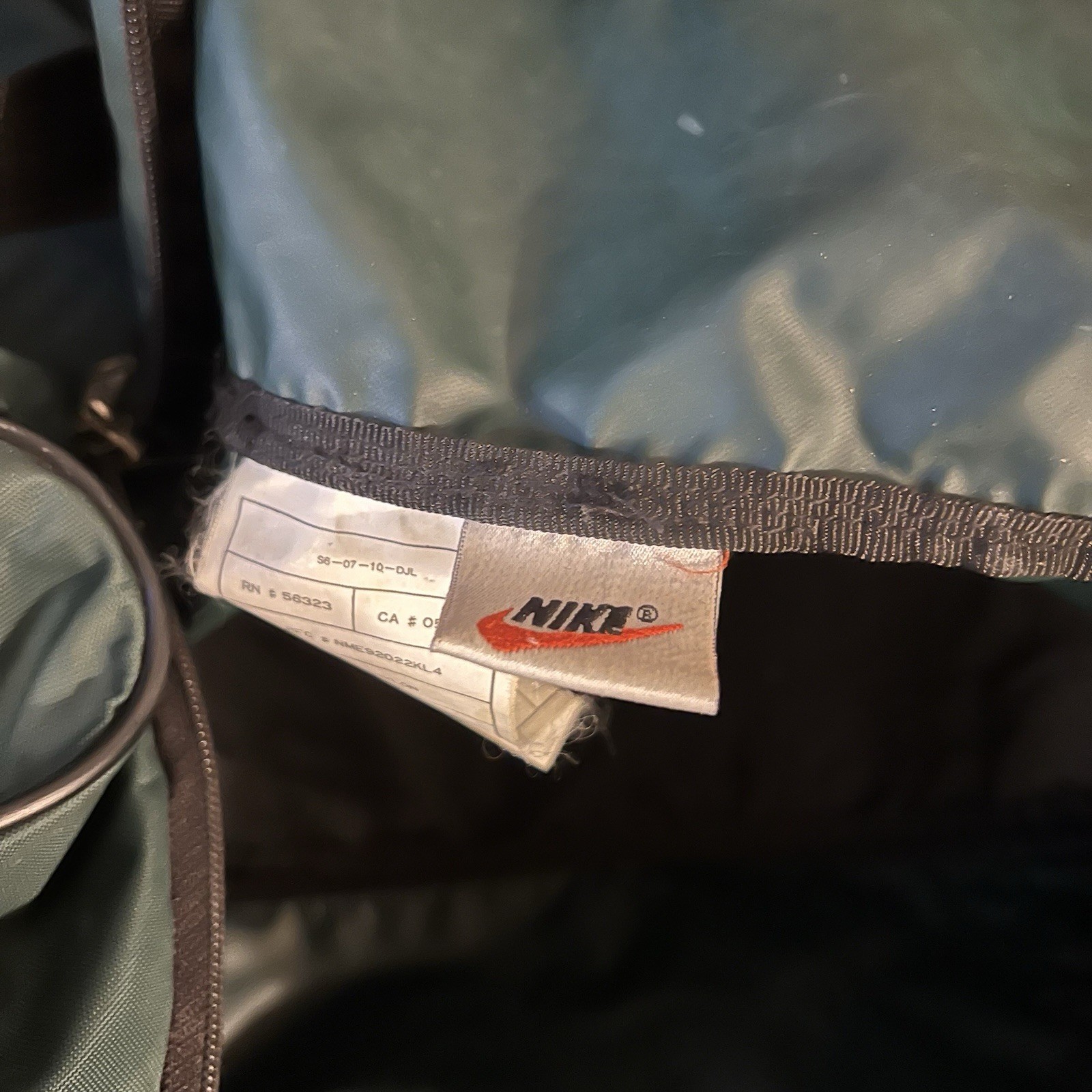 Vintage 90s NIKE SWOOSH Logo Duffle Gym Bag Green Embroidered Nylon