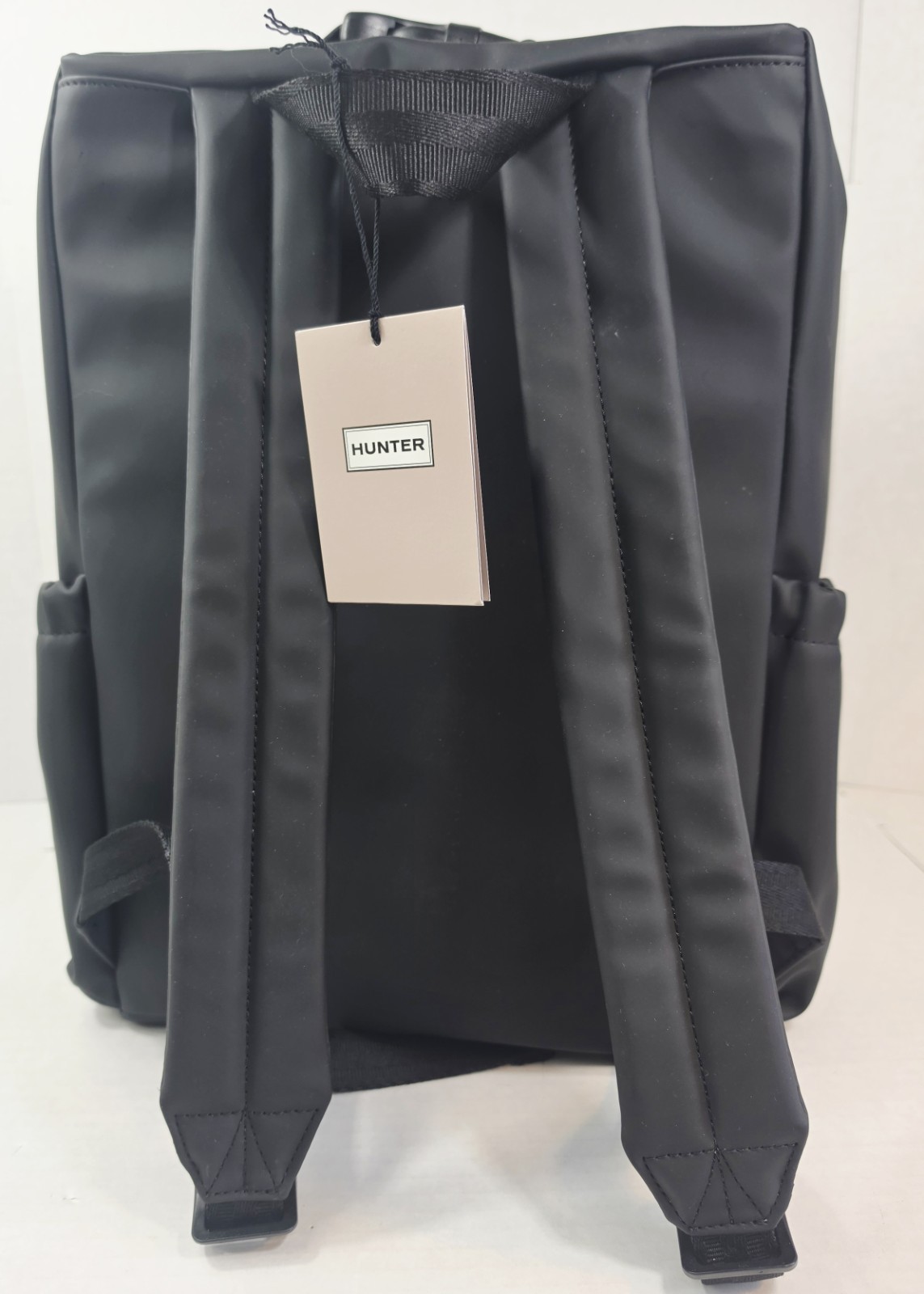 Hunter Top Clip Backpack, Smooth Black, Large – NEW