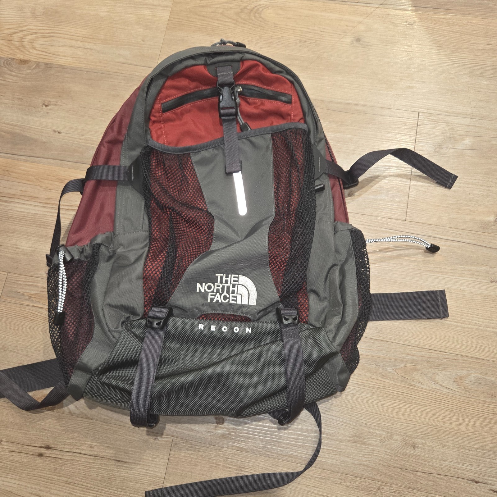 the north face recon backpack