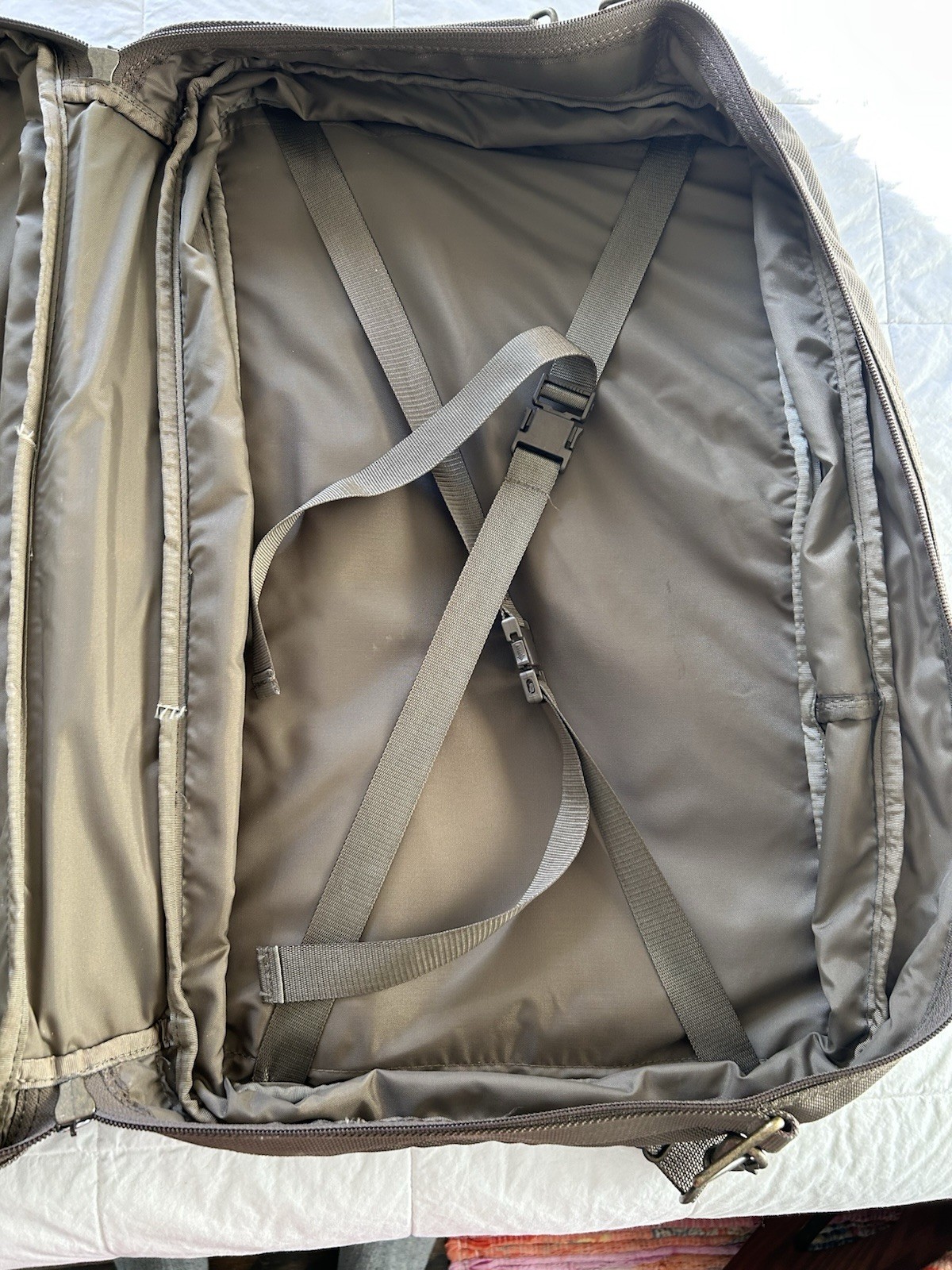 Tumi USA Alpha Ballistic Nylon Weekender Bag 21”x 15”