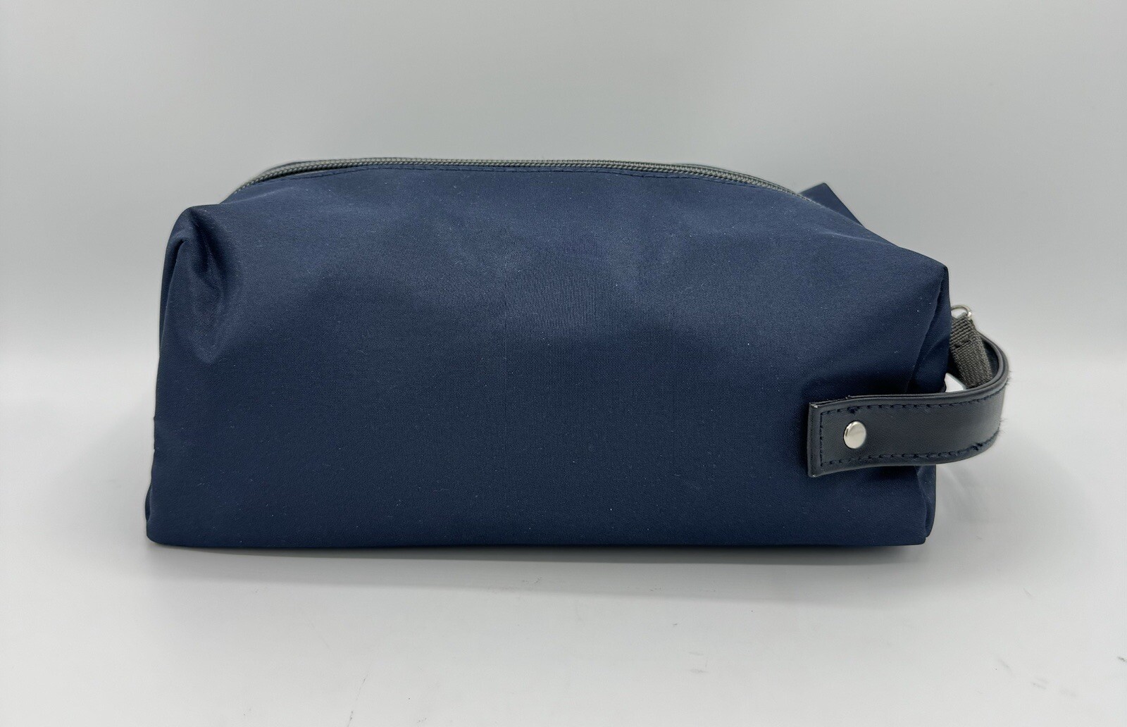 PERRY ELLIS PORTFOLIO Men’s Nylon Handle Travel Zip-Kit Bag, Navy, NWT