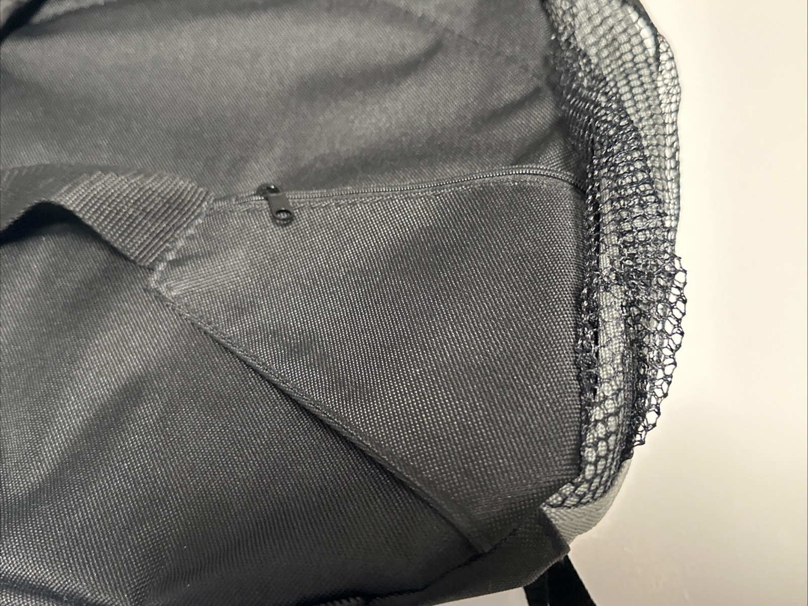 Messenger Bag Gray Nylon Canvas Zip Close Padded Strap Mesh Pocket CamFire