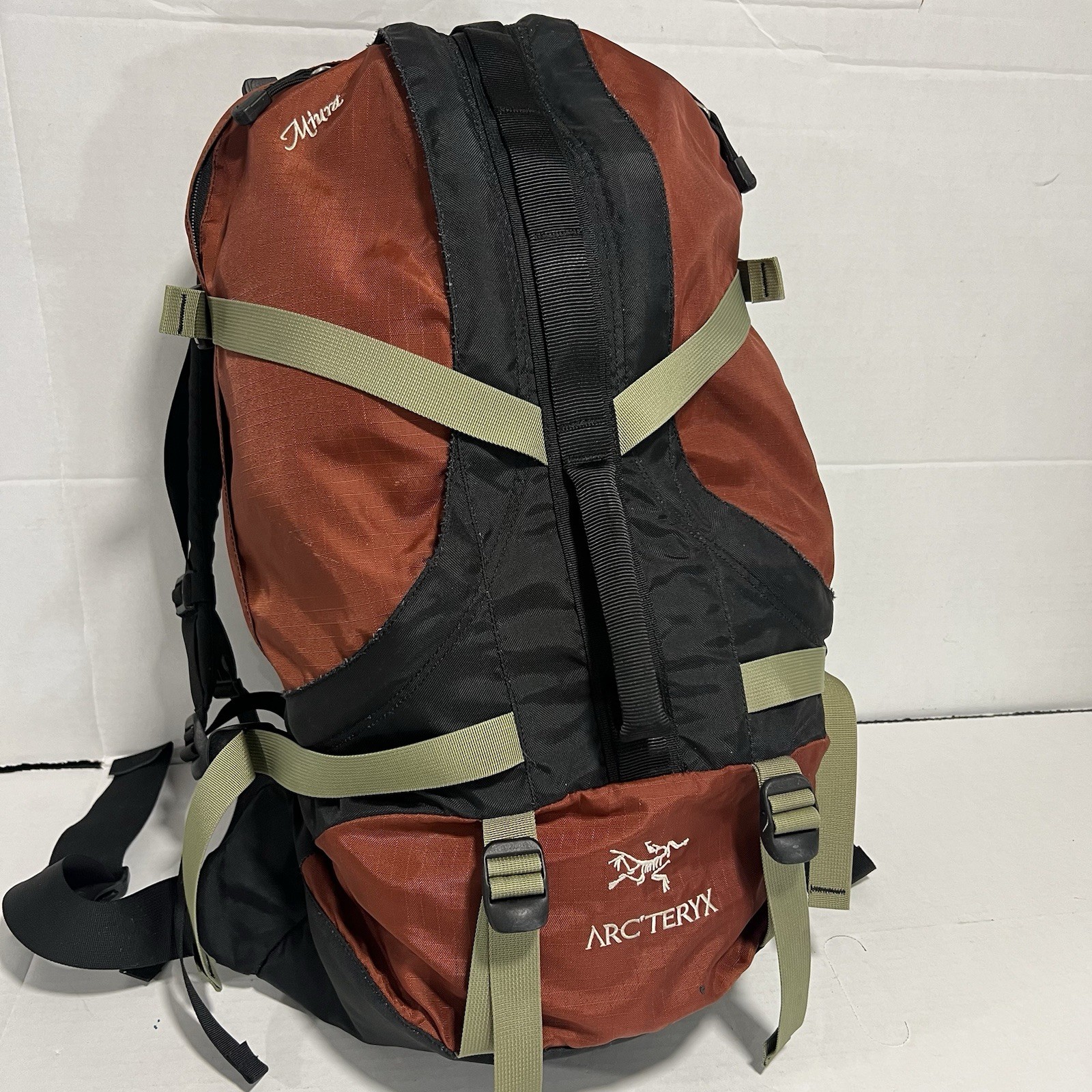 Arcteryx Miura 34, Maroon Black and Green Vintage 1996 Read Description