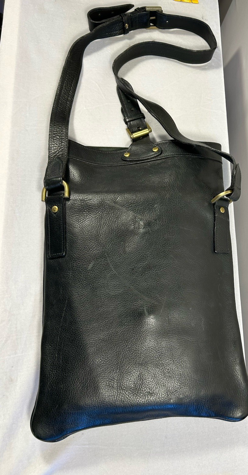 Mulberry Brynmore messenger bag in black natural leather
