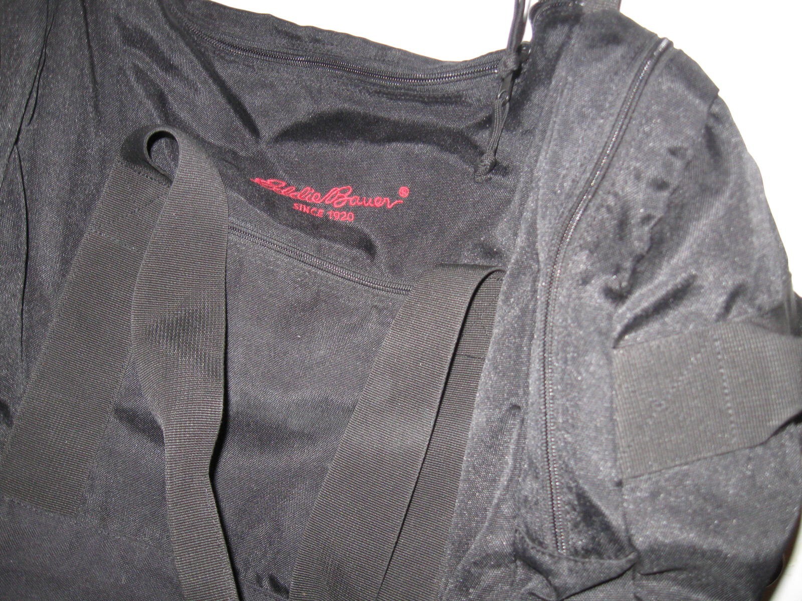 Preowned EDDIE BAUER Large TOTE 22″ x 11 1/2″x 10 3/4″ Bag duffle handles Zipper