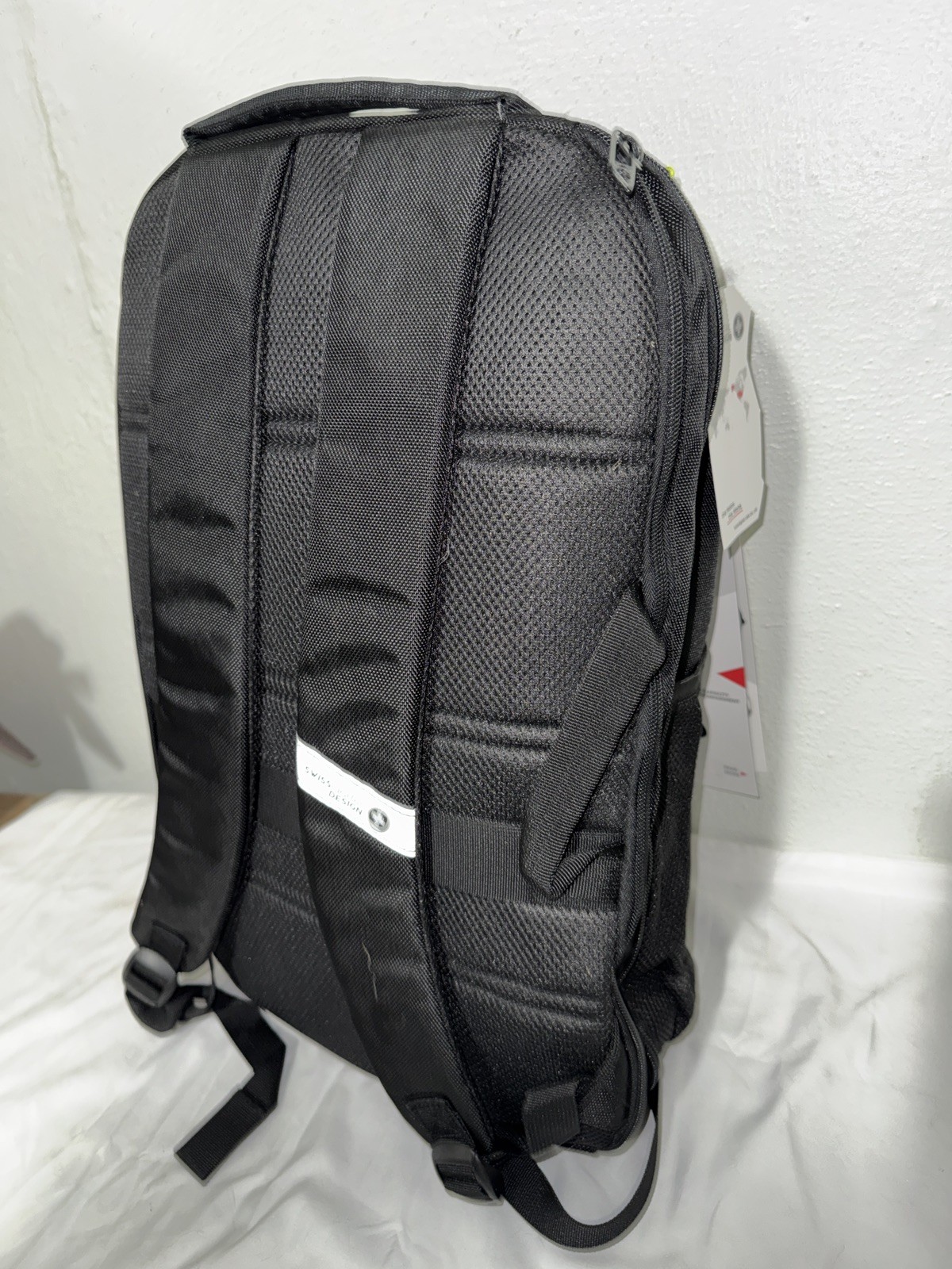Swissdigital Design Java SE Multi-functional 2-In-1 Travel Backpack/Suitcase