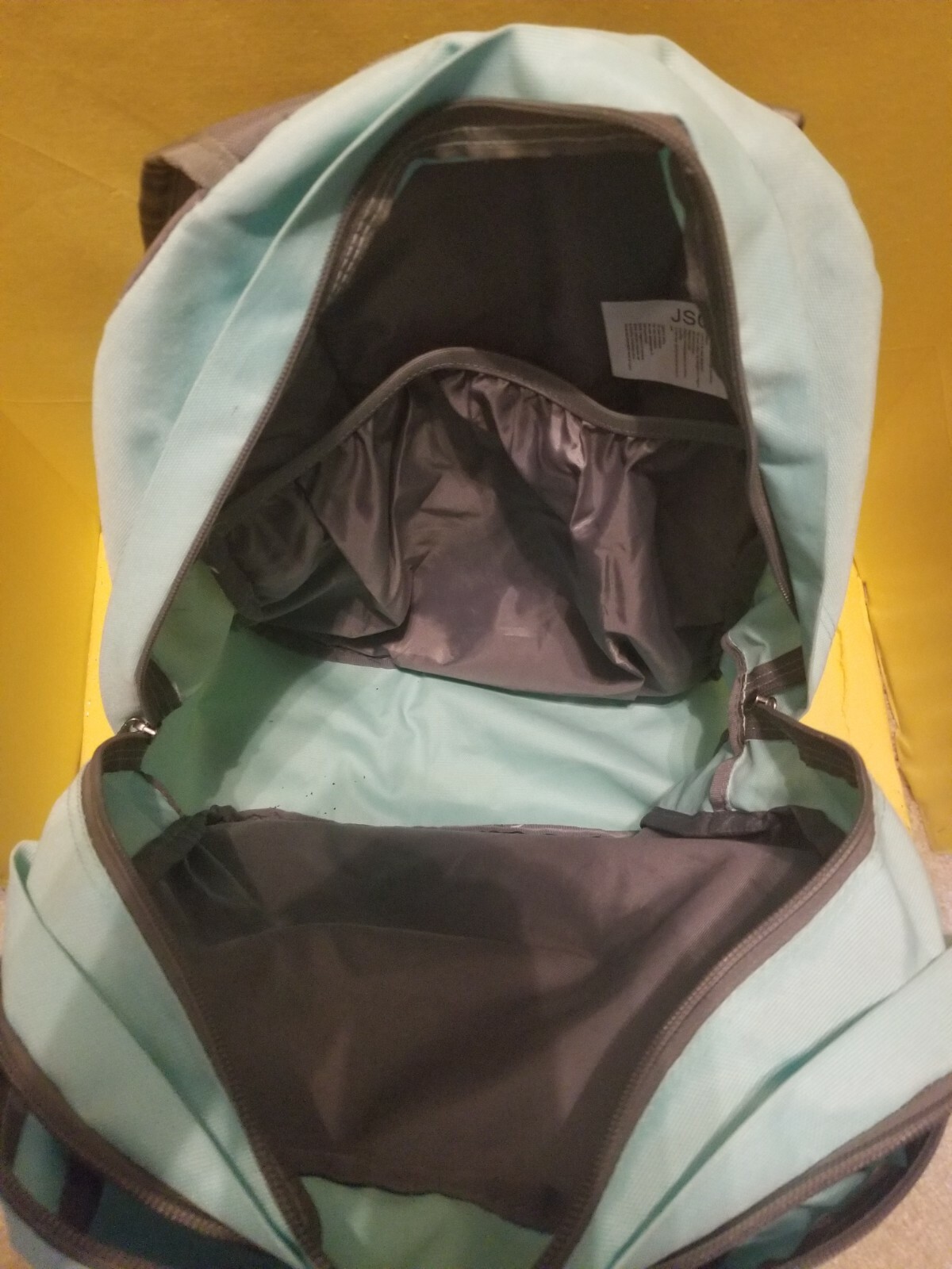 Trans by JanSport 17″ SuperMax Backpack with 15″ Laptop Sleeve (Aqua Dash) JS00T