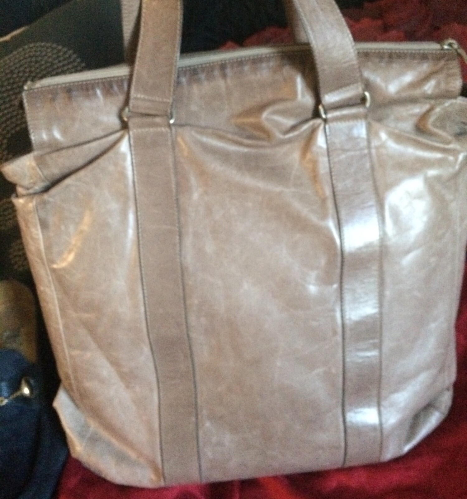 mo851 Light Grey Leather Computer Bag/Tote. Retail 598$ great condition ❤️