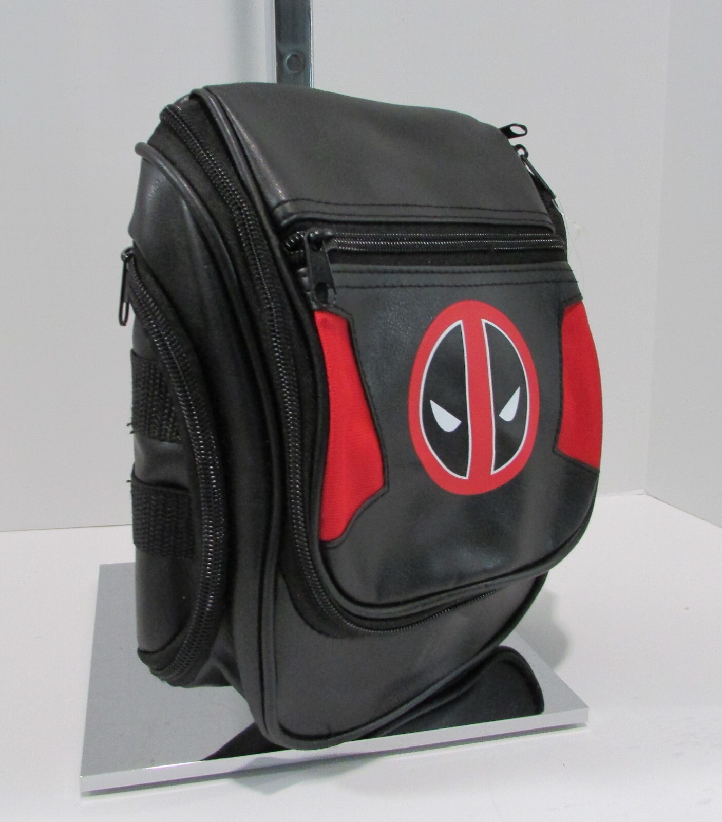 Marvel Deadpool Hanging Toiletry Bag Dopp Kit Travel School Deluxe RARE NWT