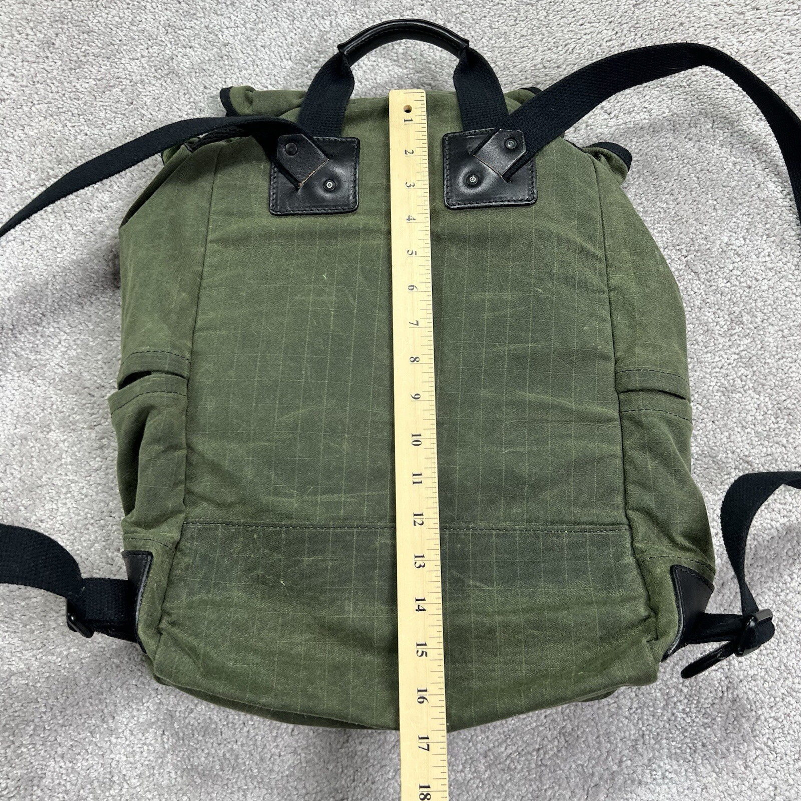 TANNER GOODS Olive Green Fabric Voyager Unisex Backpack Flaw