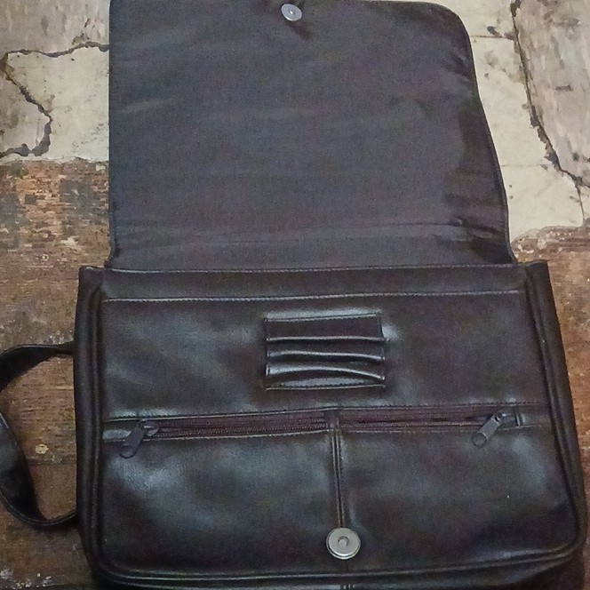 Mugetti Brown Messenger Bag for Men, Zip & Magnetic Closure, Shoulder Strap