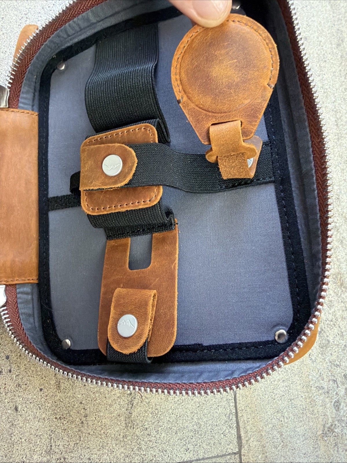 Hidemont Tech Organizer Full-Grain Leather Brown Zip Pouch Carry Case MSRP$75