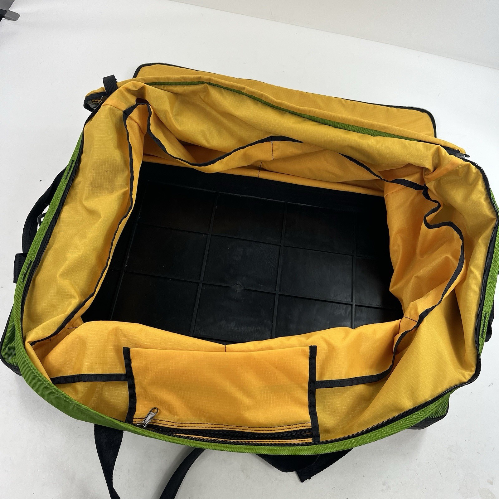 Mountainsmith Watersport Rubber Bottom Zip Top Tote Gear Bag Green LARGE