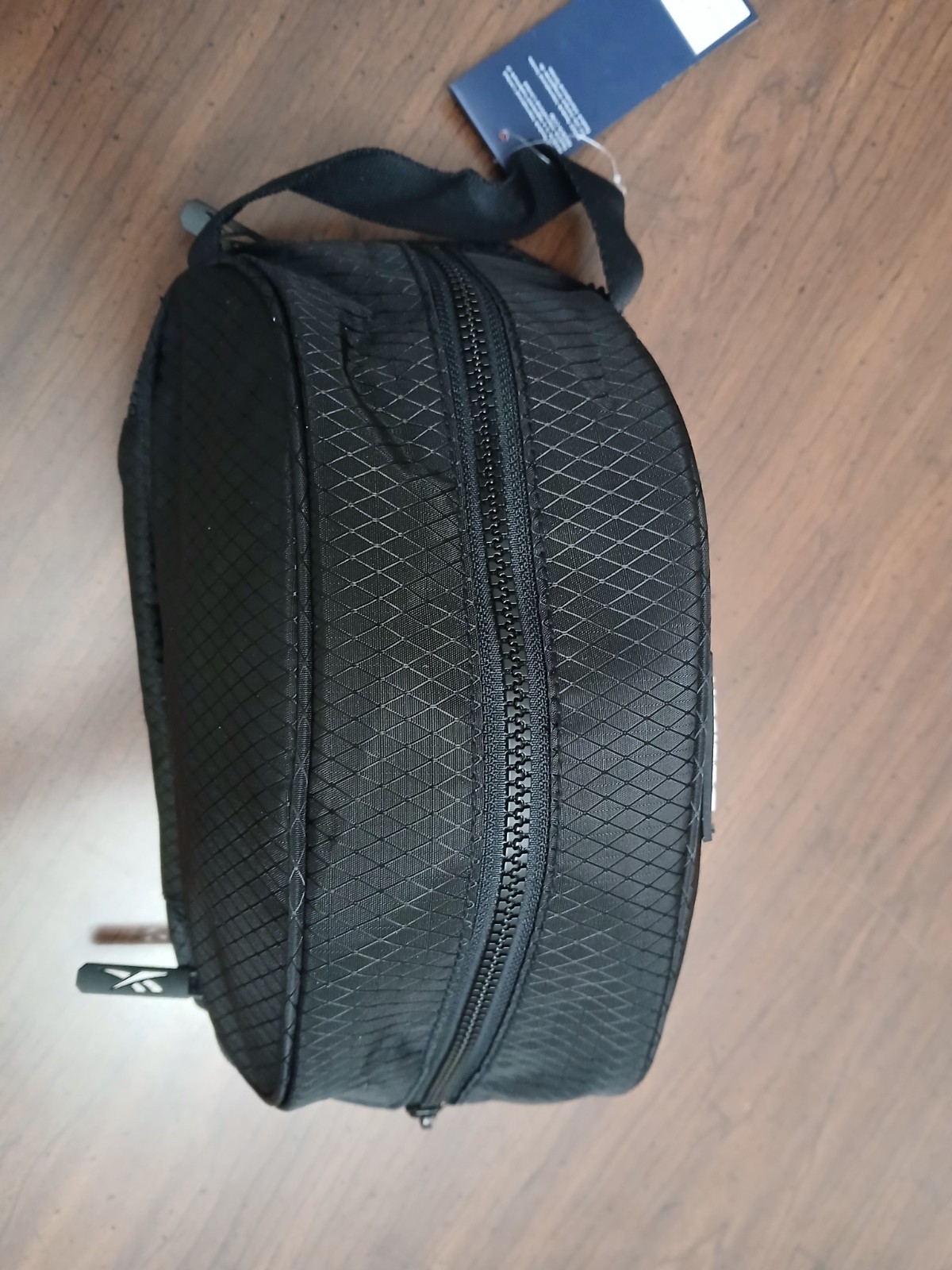 Reebok REED Dopp Kit in BLACK for toiletries travel size 6L NEW with TAGS