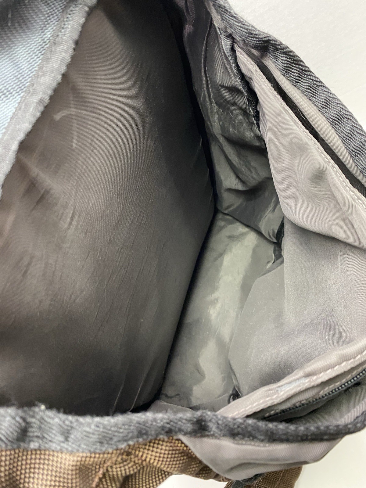TIMBUK2 Medium Brown & Black Messenger Commute Bag Laptop Luggage Passthrough