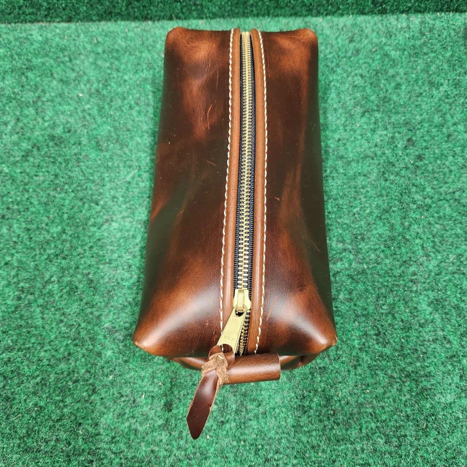 Lifetime Leather Co. Toiletry Bag 5″ x 5″ x 10″ – Excellent