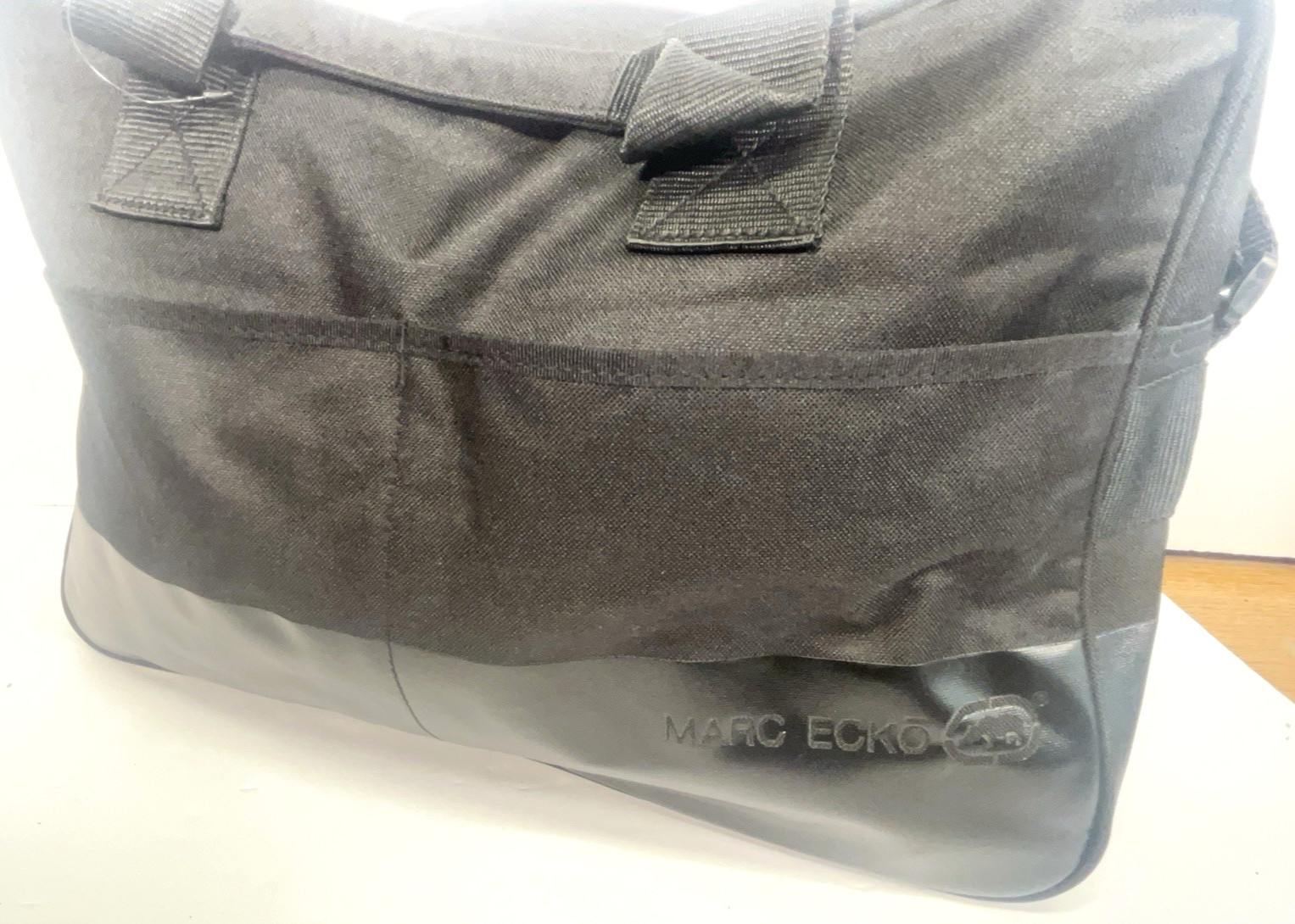 Marc Ecko Black Canvas Weekend Adjustable Shoulder Strap 17″x 11″ Duffle Gym Bag