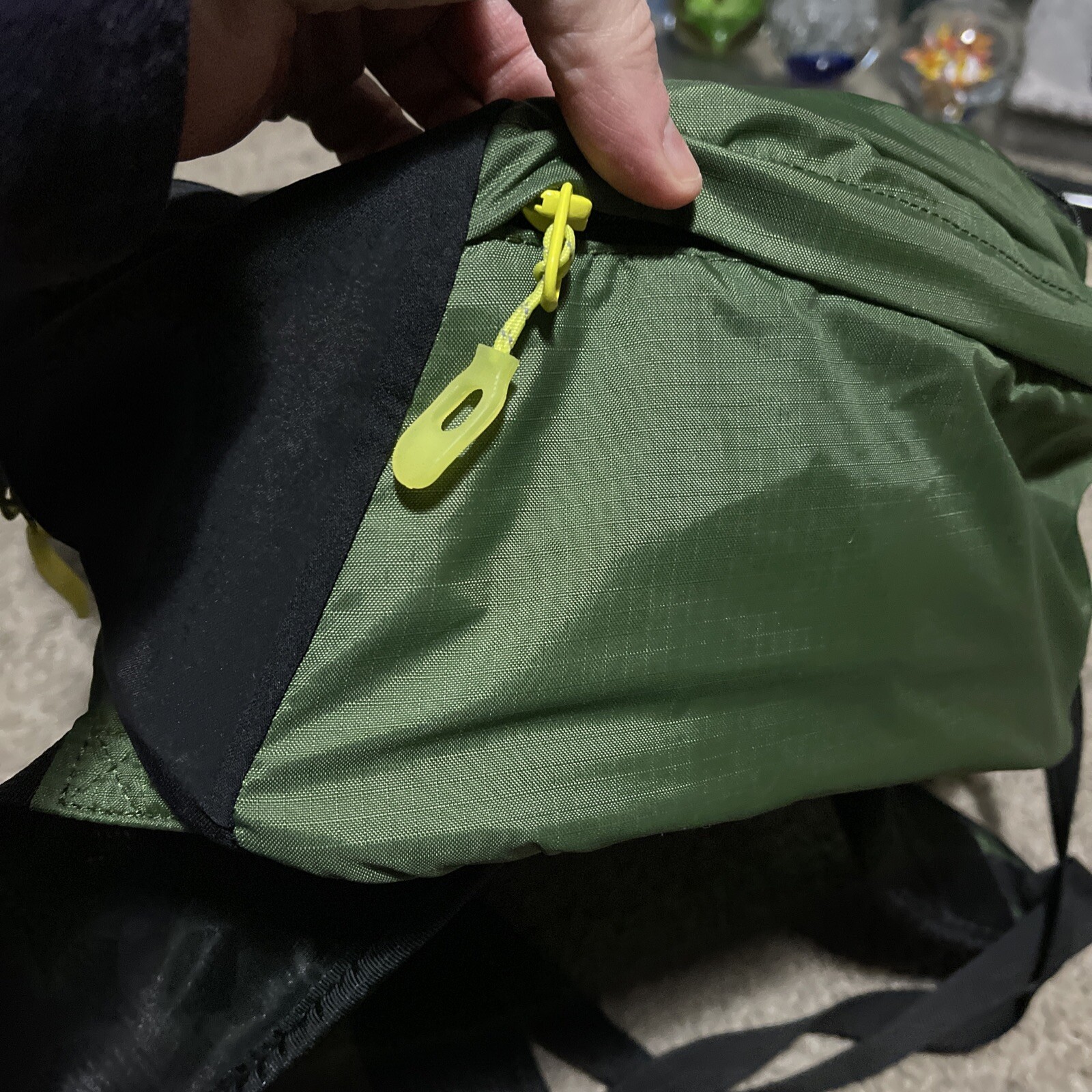 Dakine Hexo + Backpack Green & Black VGreat Condition Hiking Outdoor Drone Pack