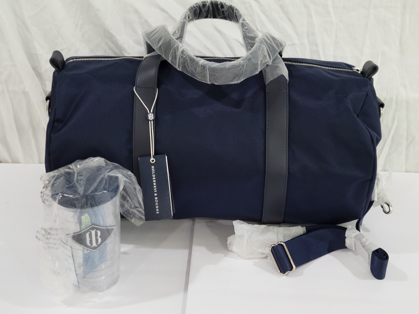 Holderness Bourne Wayfare Collection Weekender Travel Bag Navy Blue W/ Tervis