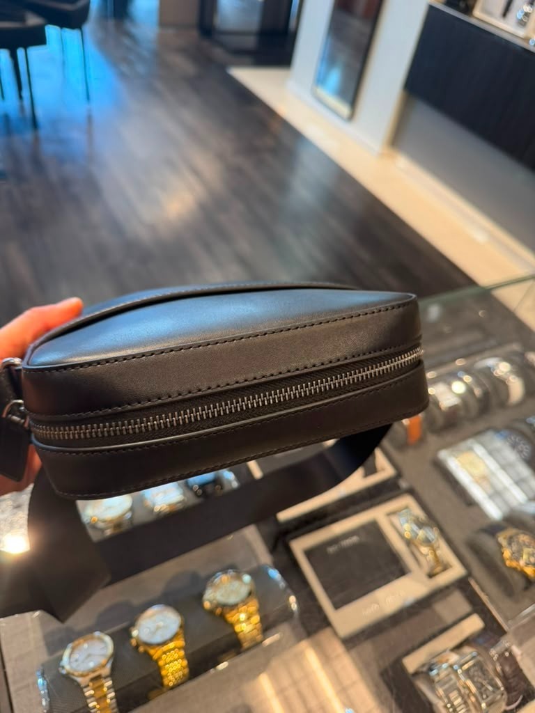 Michael Kors Cooper Grained Leather Messenger Travel Bag Embossed Logo Black Men