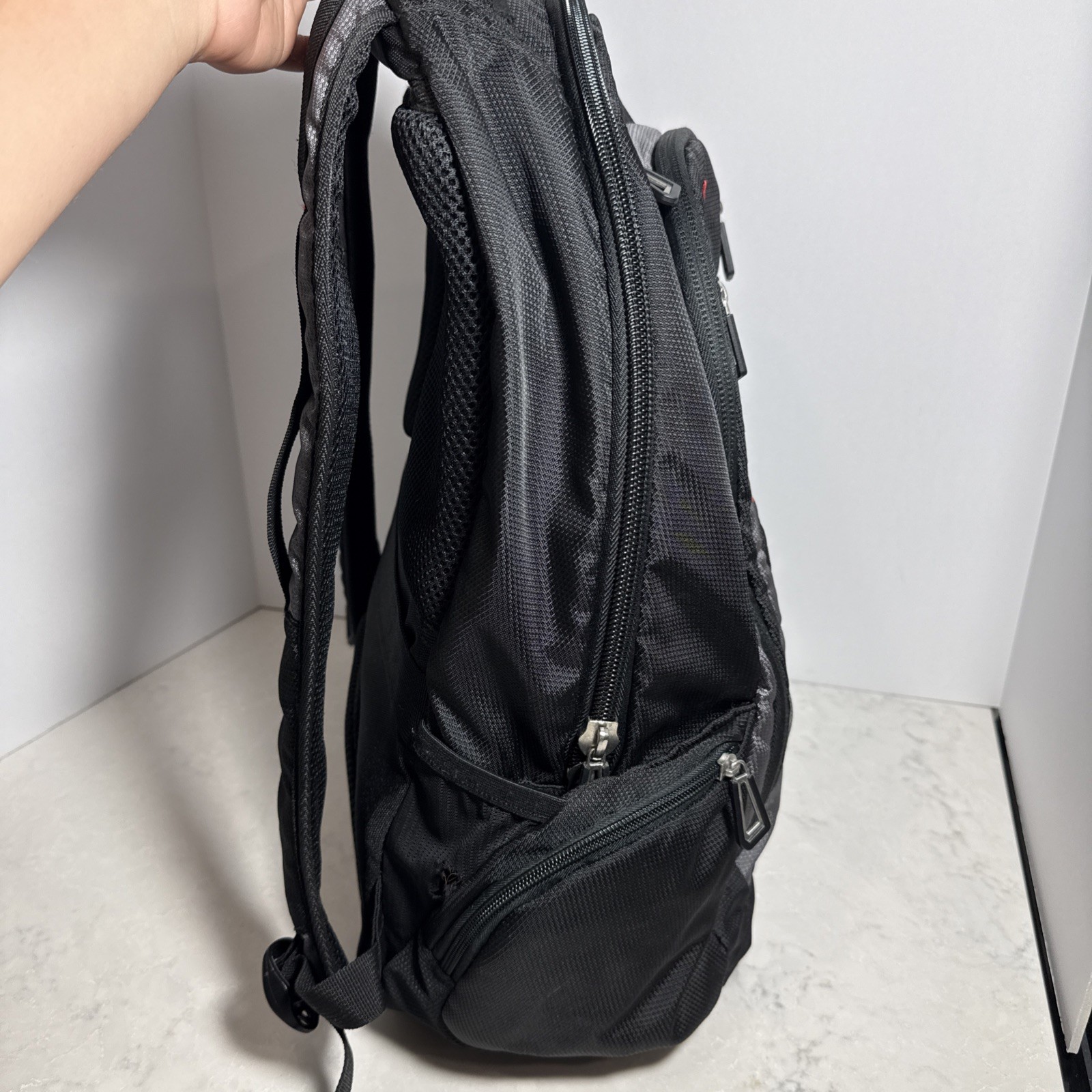 Magellan 28L Padded Laptop Backpack. See Description.
