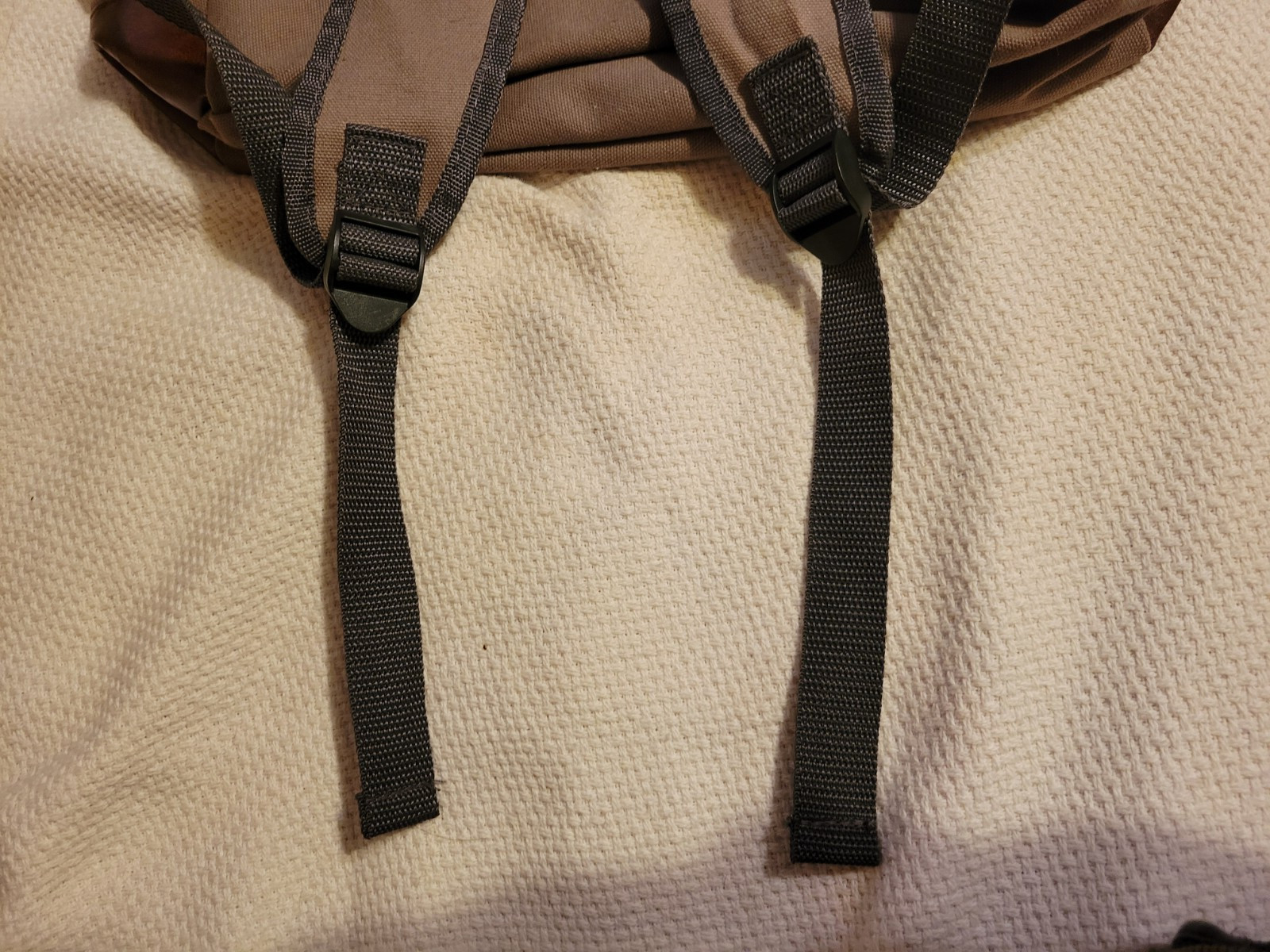 NEW Leeds Field & Co Hudson Backpack Canvas Bag Ruck Sack hiking trail blazing