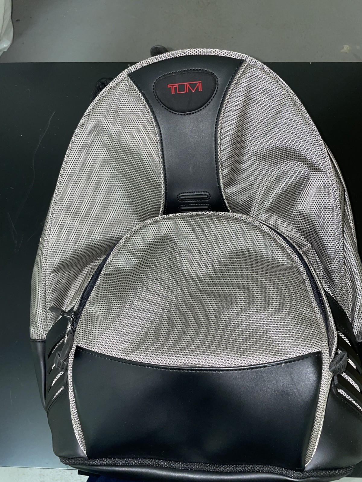 Tumi T2 Tech Gunmetal Ballistic Nylon/Leather Green/Black – Mint Condition
