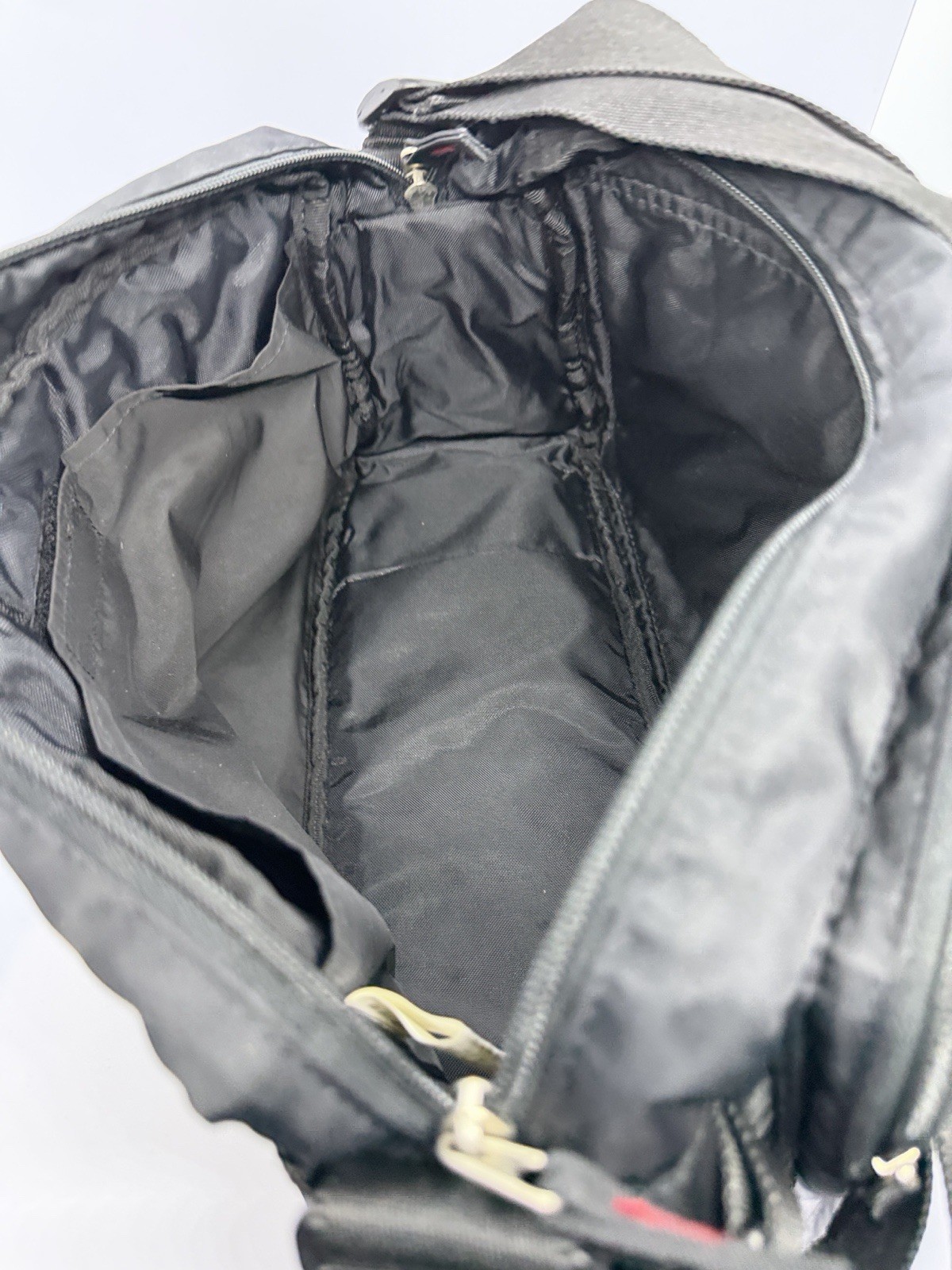 Jupiter Black Men’s Compact Messenger Bag
