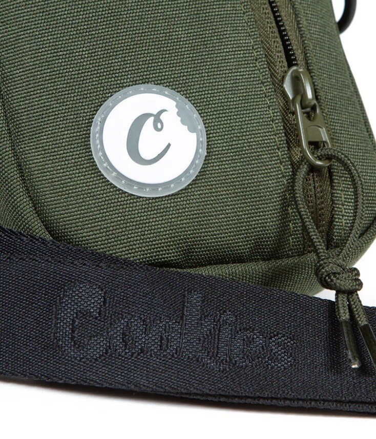 COOKIES SMELL PROOF CORE SHOULDER BAG DARK GREEN BRAND NEW.