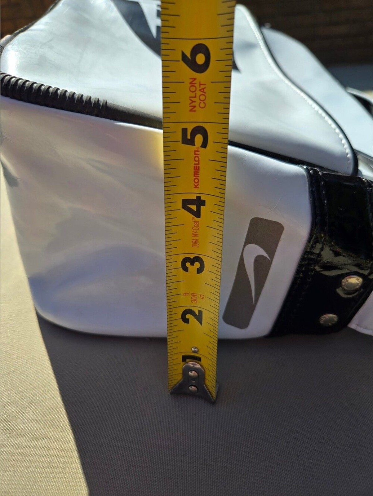 VINTAGE Y2K NIKE HERITAGE TRACK BAG – Glossy White/Black 🏁