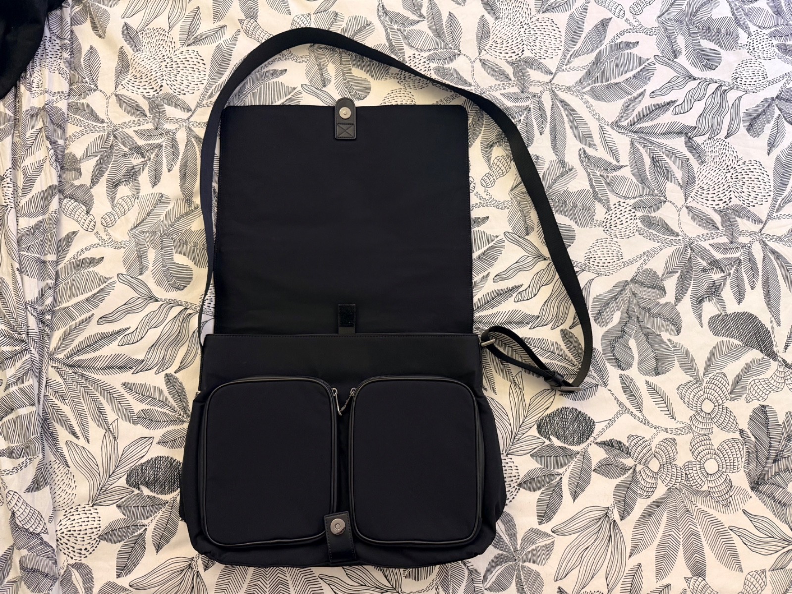 Emporio Armani Logo Messenger Bag in Nylon in Black